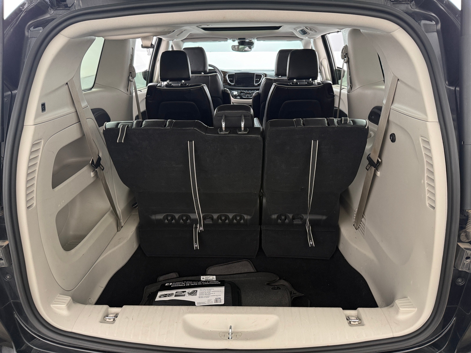 Thumbnail: 2024 Chrysler Pacifica - 6