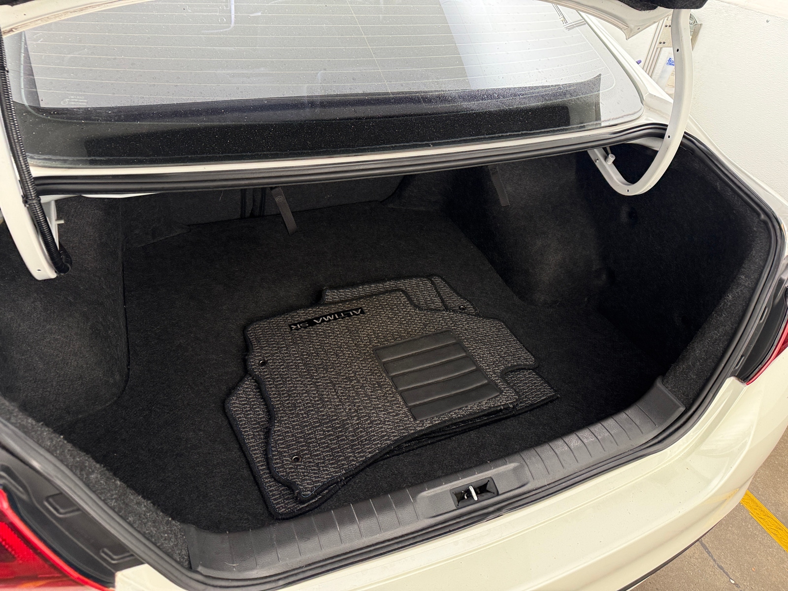 Thumbnail: 2017 Nissan Altima - 7