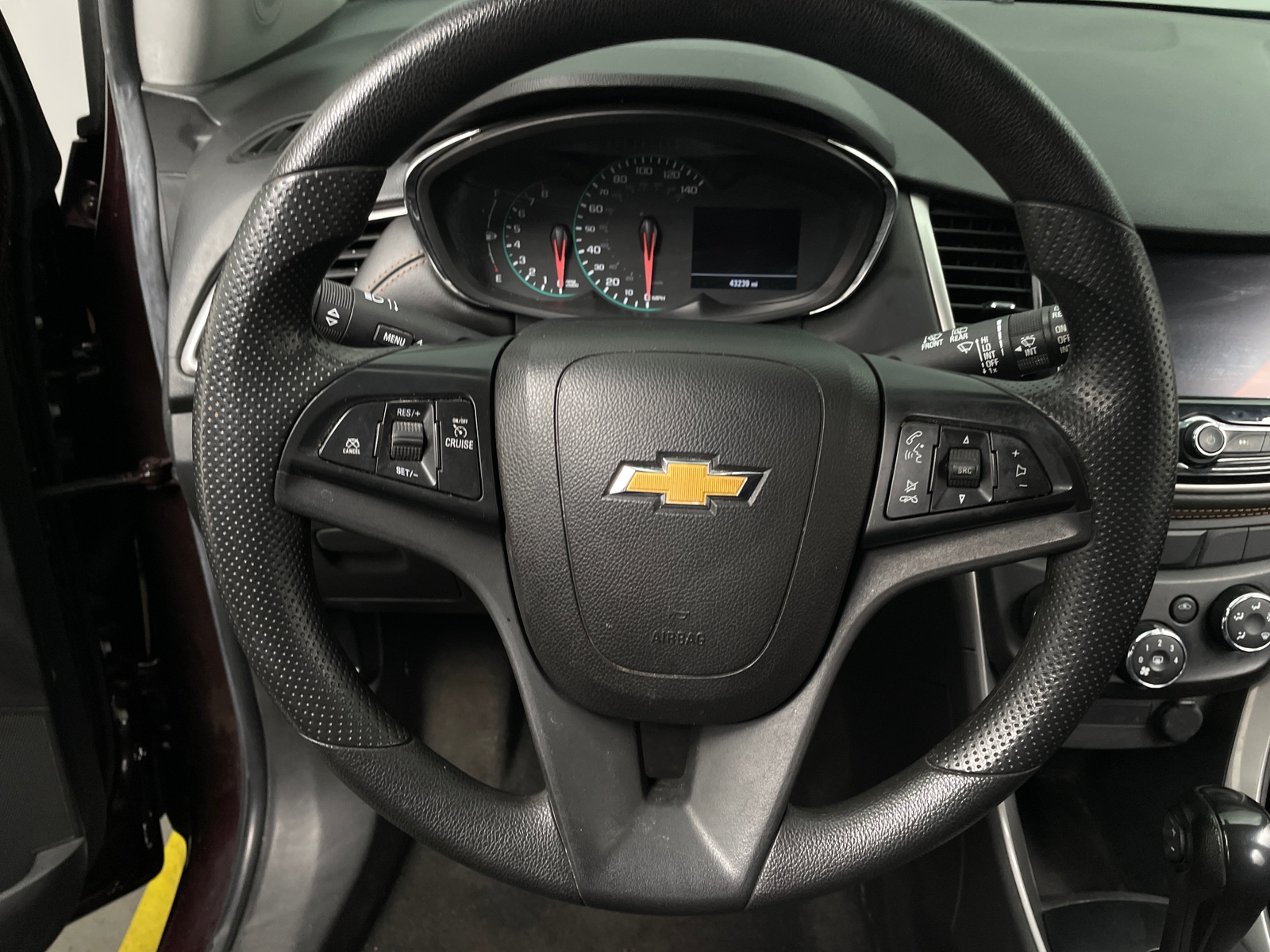 Thumbnail: 2022 Chevrolet Trax - 5