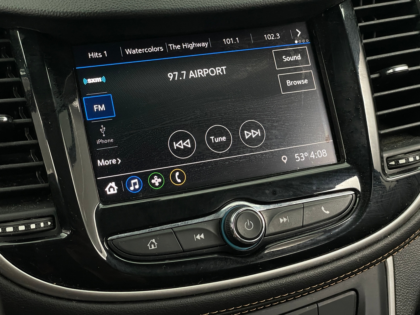 Thumbnail: 2022 Chevrolet Trax - 4