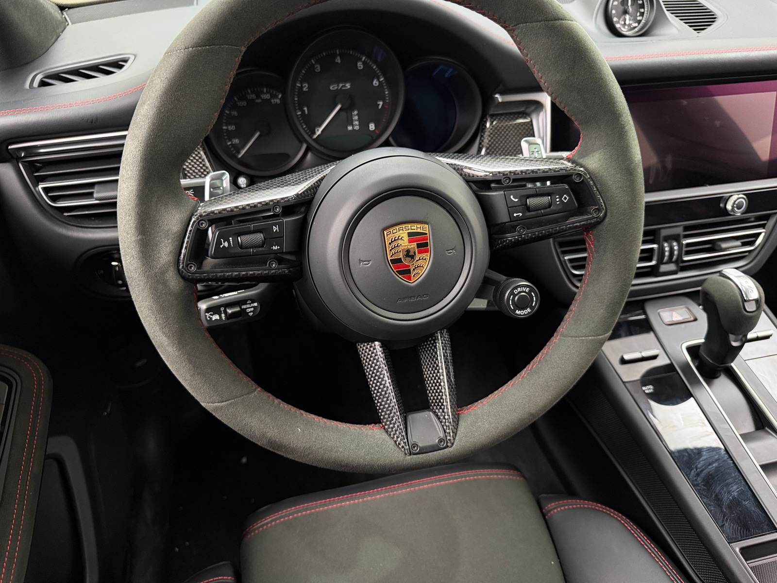 Thumbnail: 2025 Porsche Macan - 4