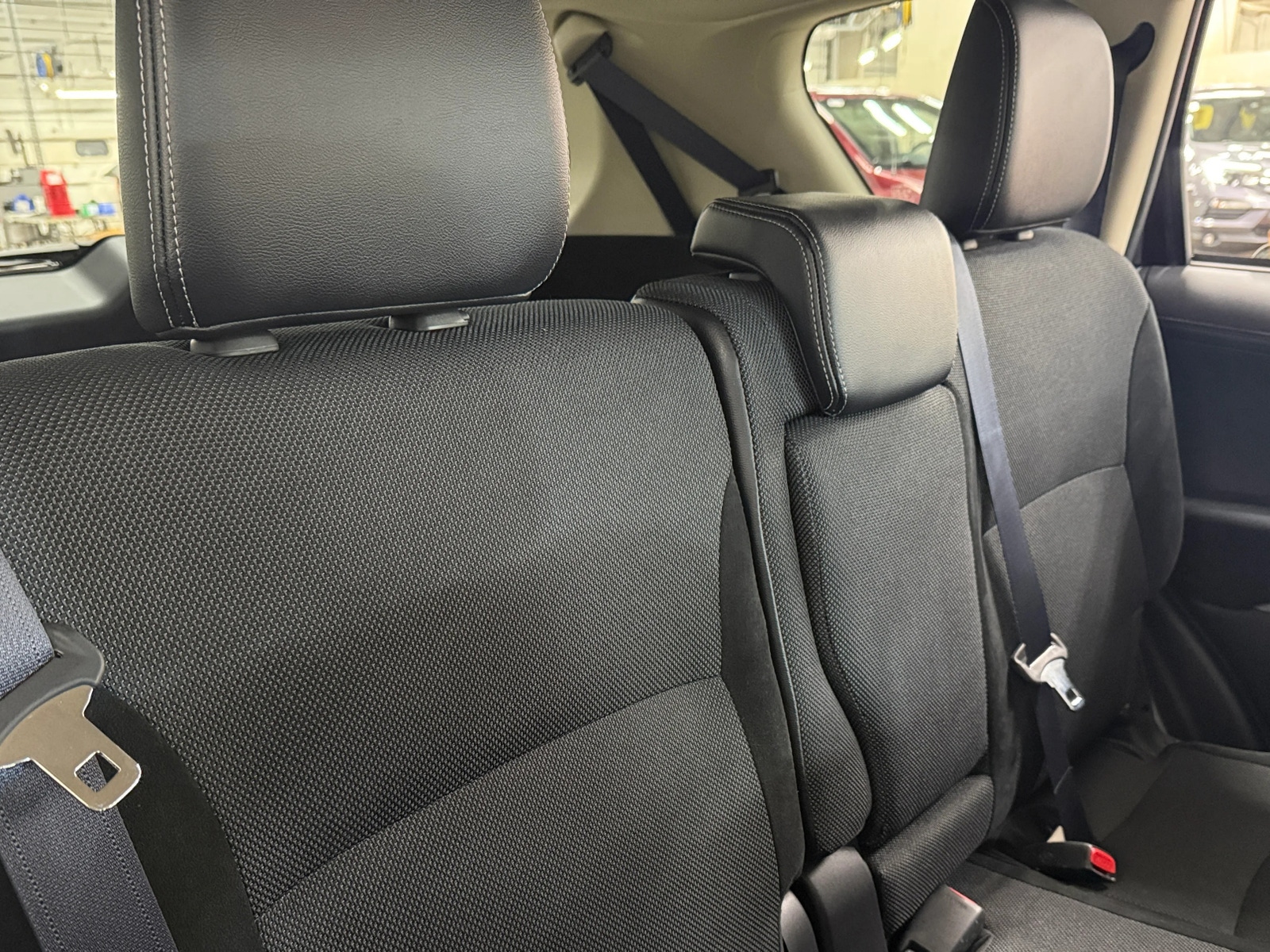 Thumbnail: 2013 Mitsubishi Outlander - 6