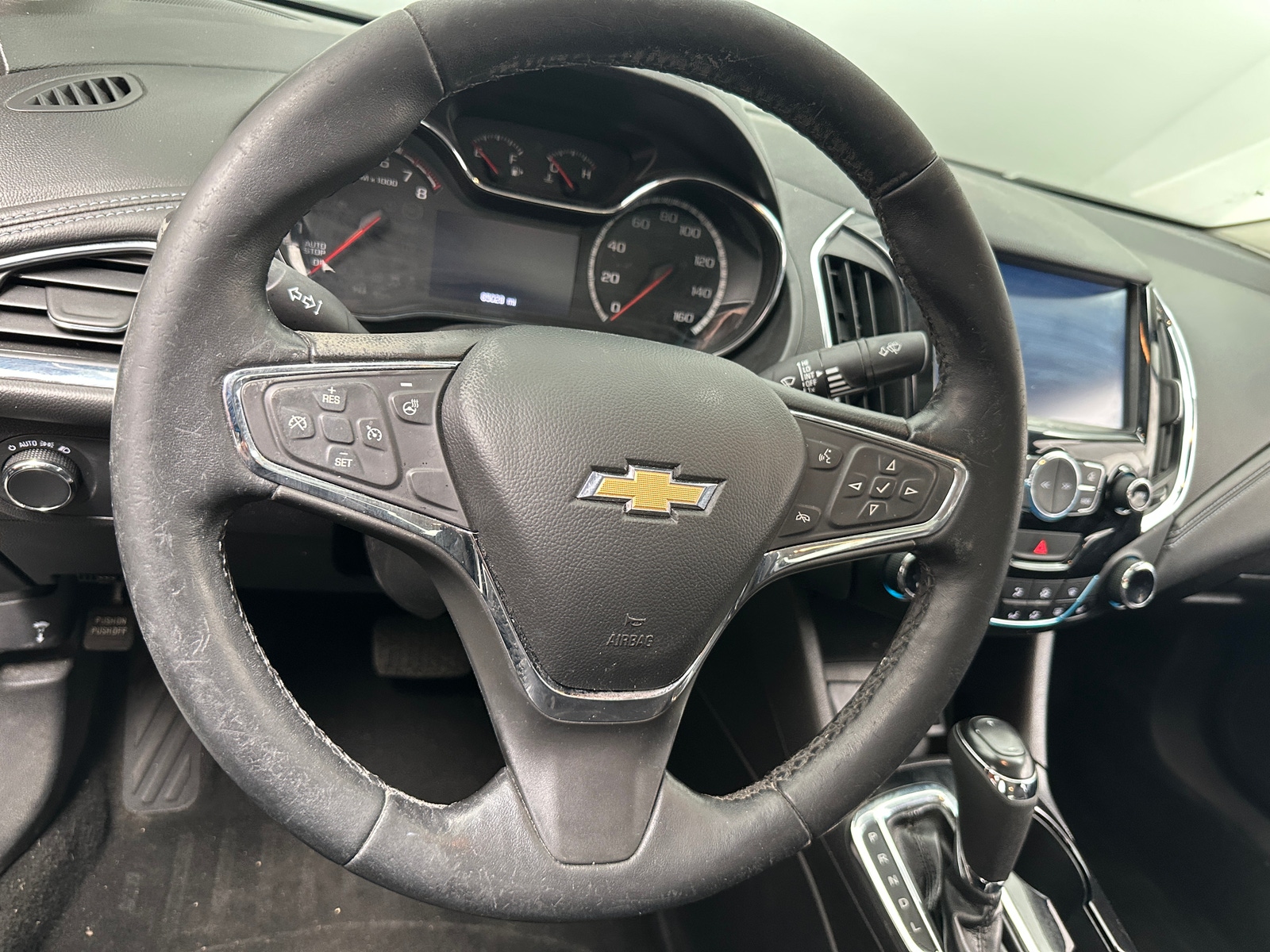 Thumbnail: 2017 Chevrolet Cruze - 4