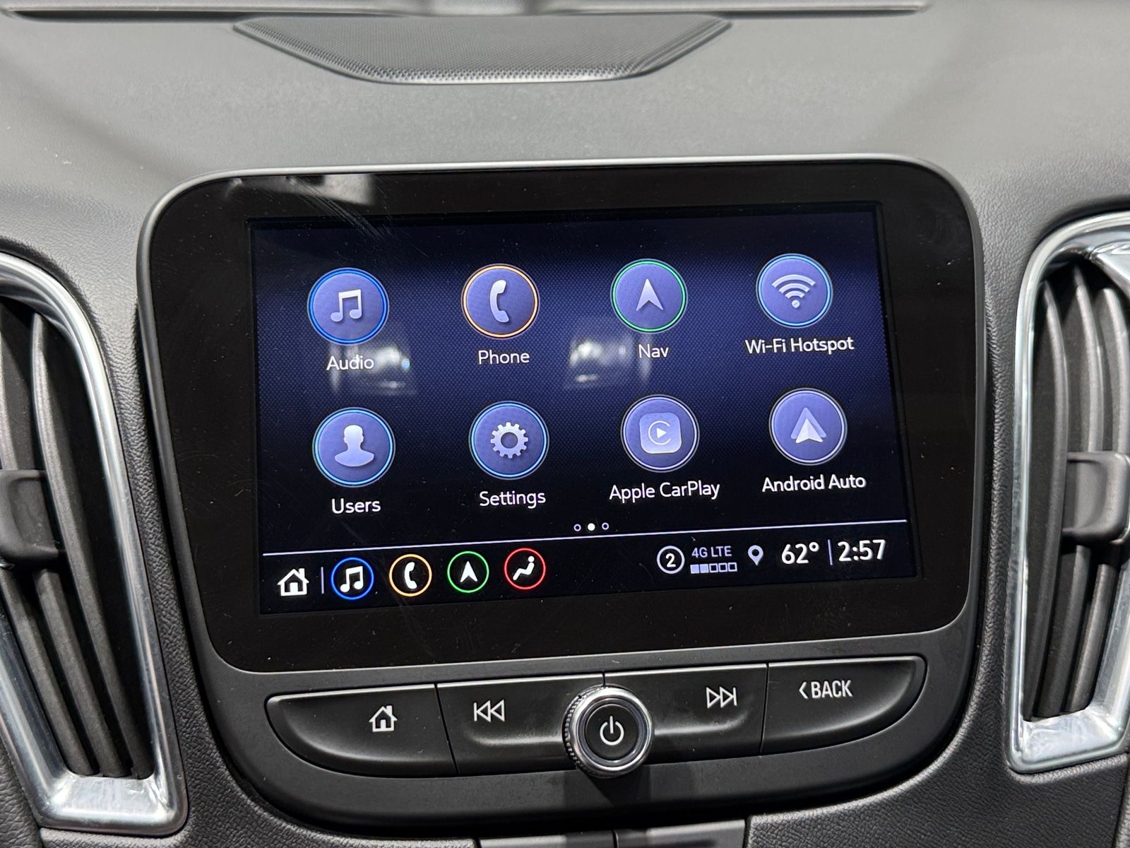 Thumbnail: 2024 Chevrolet Malibu - 3