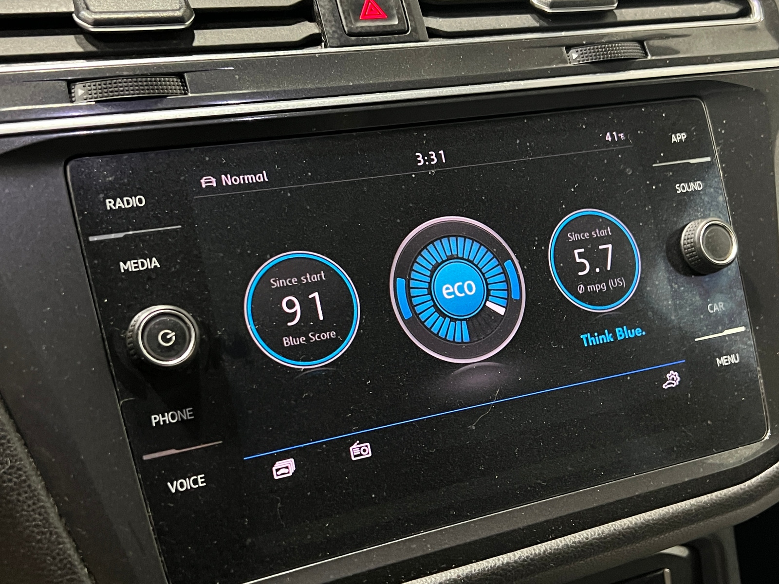 Thumbnail: 2018 Volkswagen Tiguan - 3