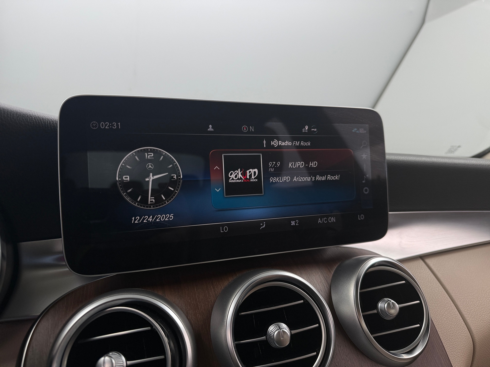 Thumbnail: 2021 Mercedes-Benz C-Class - 3