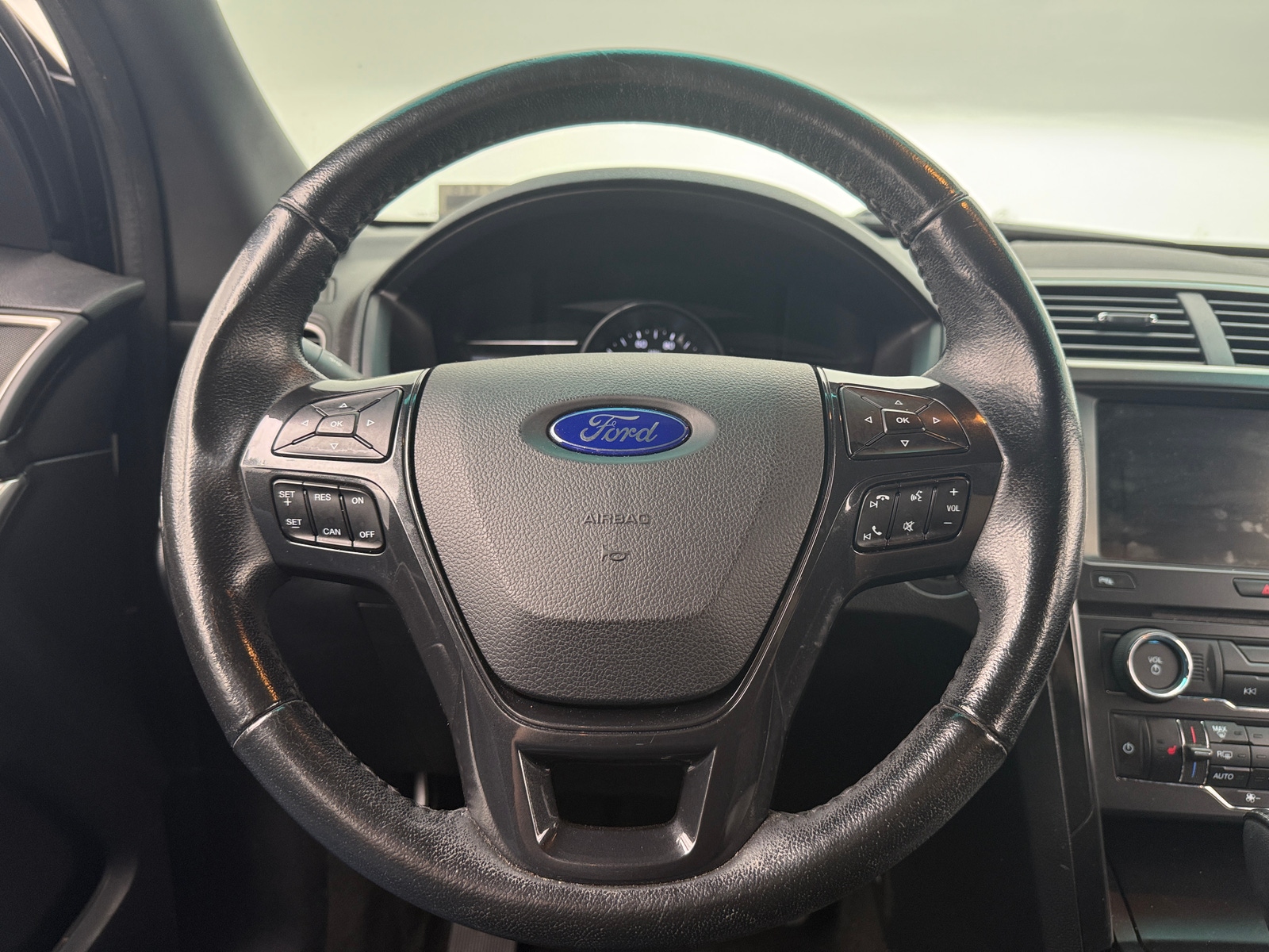 Thumbnail: 2016 Ford Explorer - 4