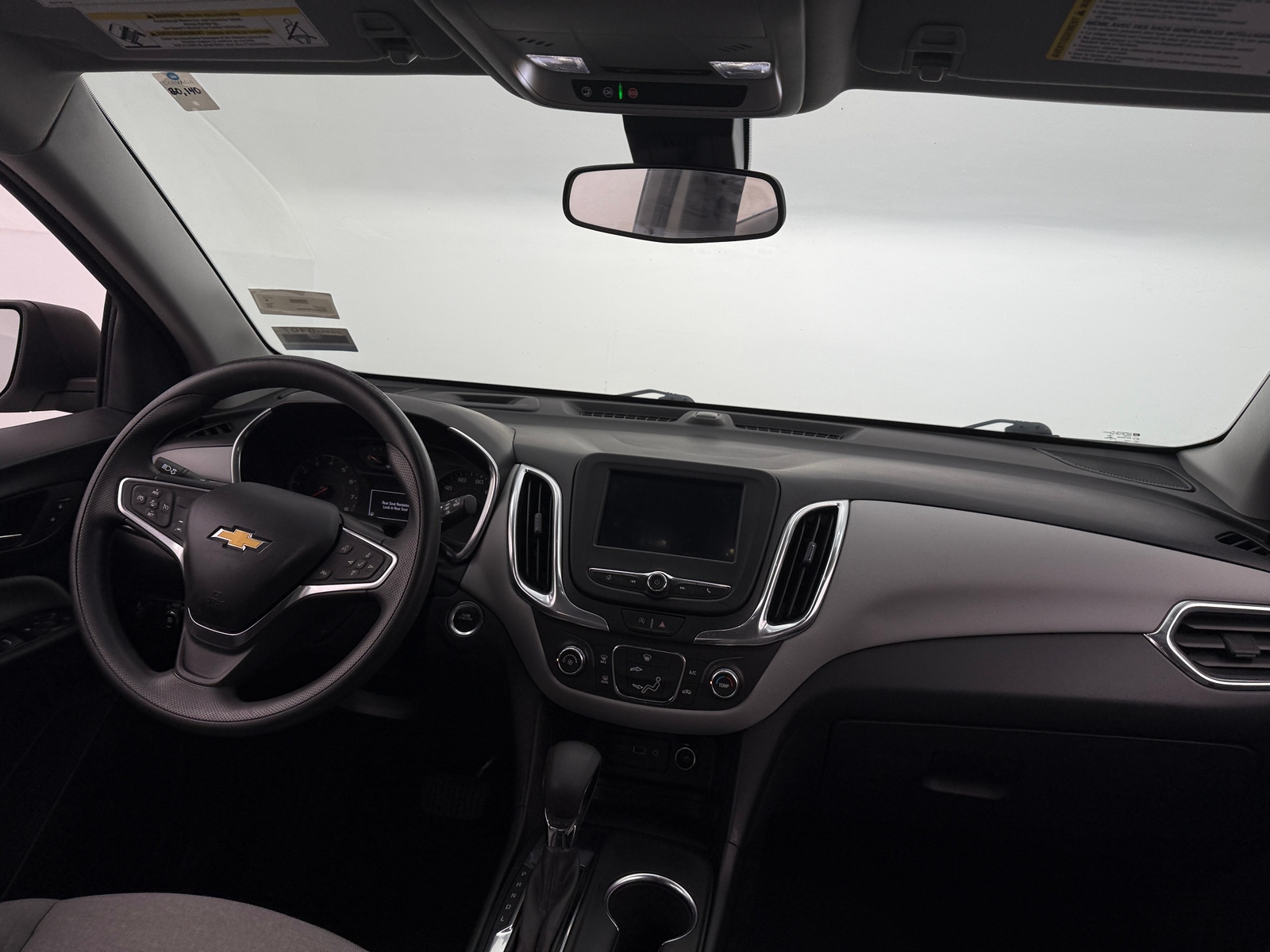 Thumbnail: 2022 Chevrolet Equinox - 3