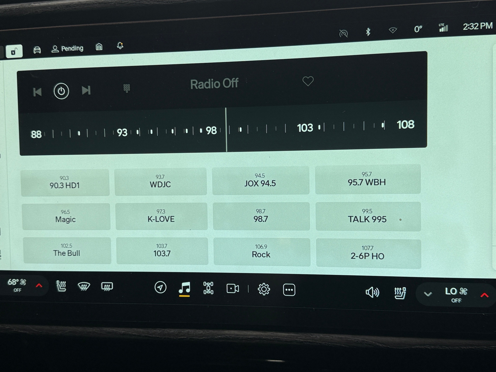Thumbnail: 2022 Rivian R1T - 3