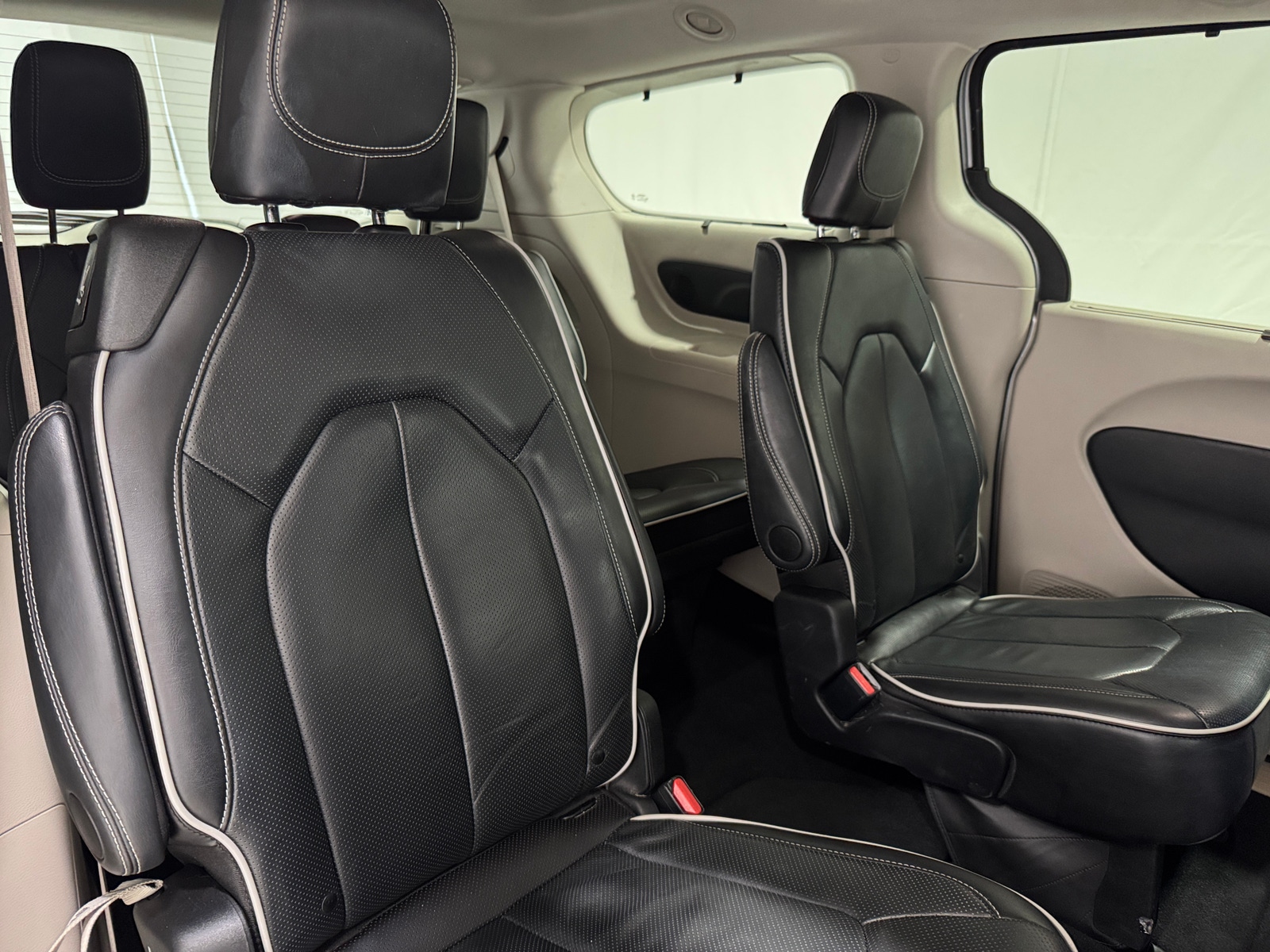 Thumbnail: 2024 Chrysler Pacifica - 5