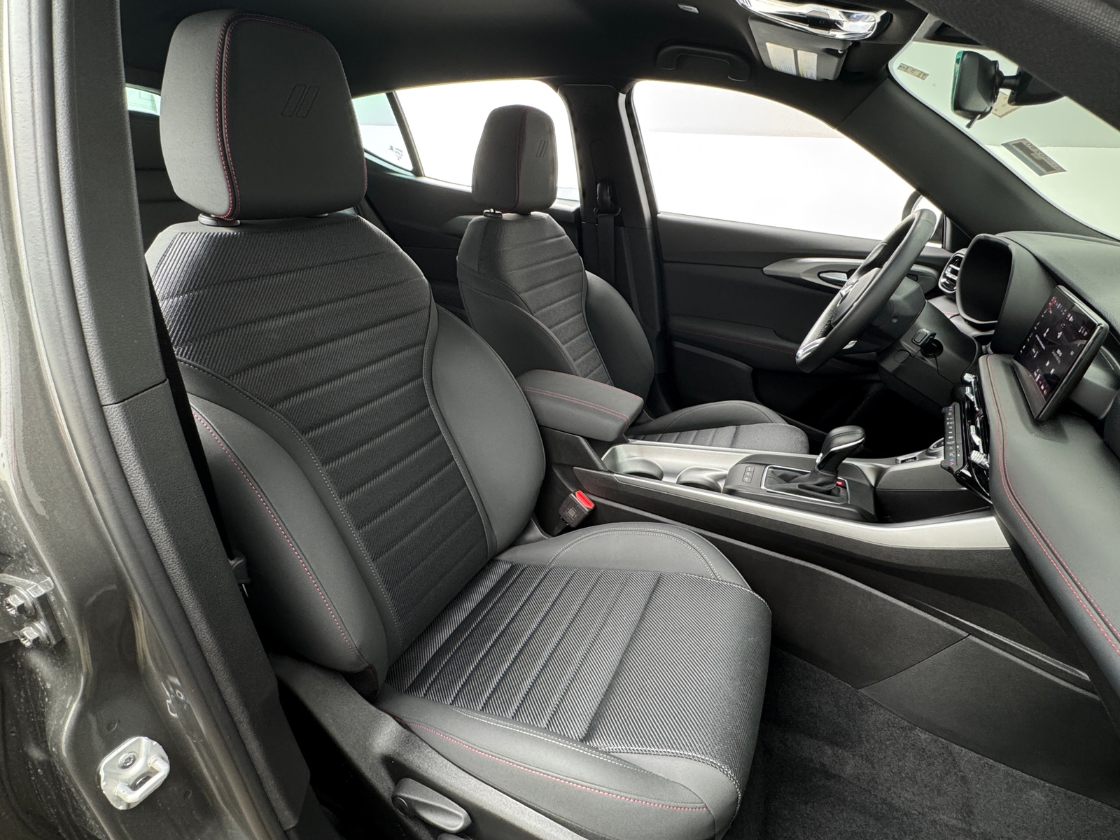 Thumbnail: 2025 Dodge Hornet - 2