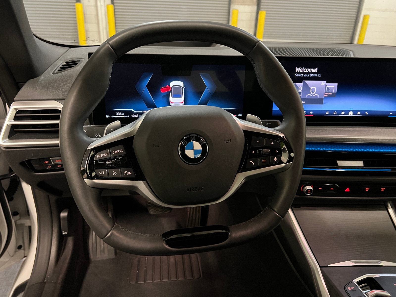 Thumbnail: 2025 BMW 4 Series - 4