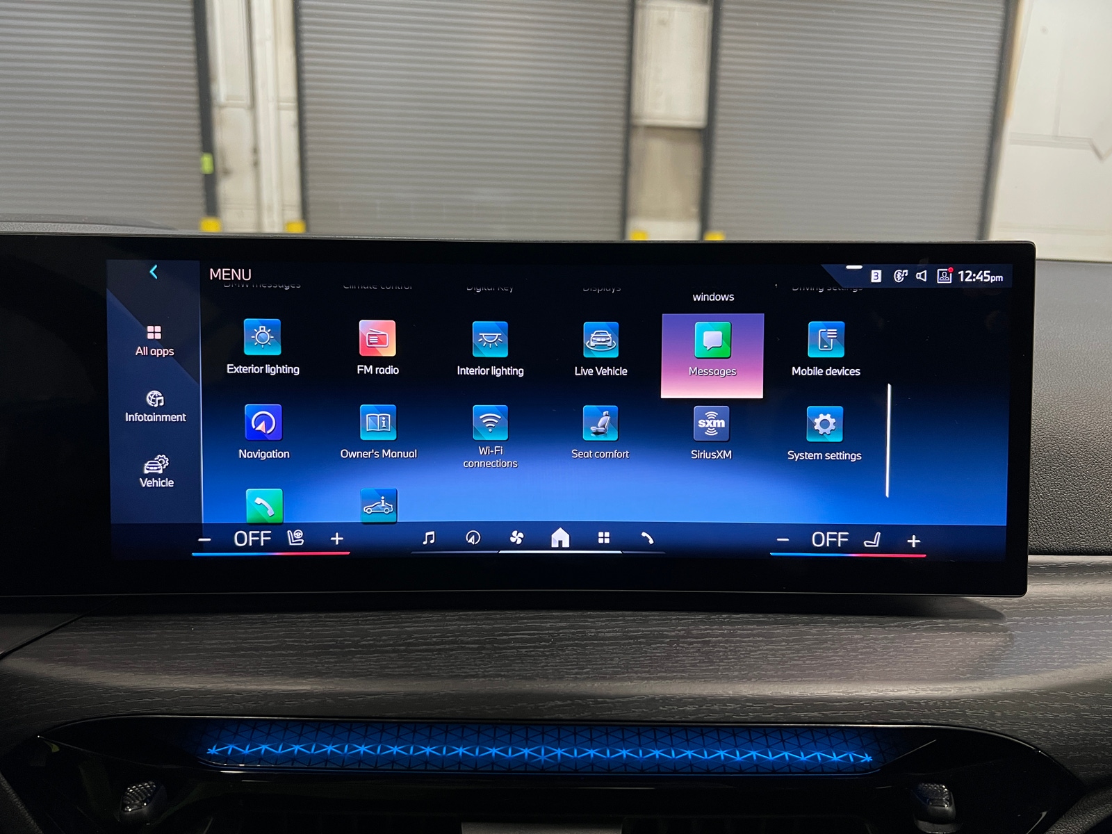 Thumbnail: 2025 BMW 4 Series - 3