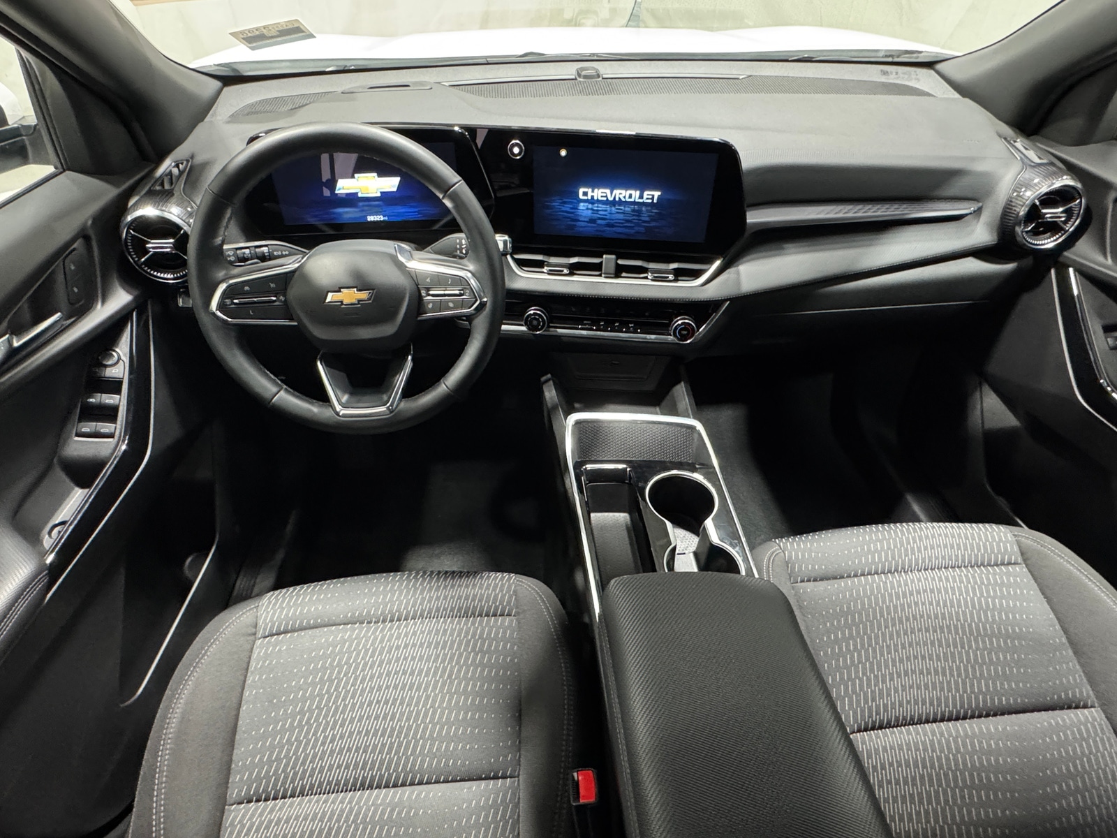 Thumbnail: 2025 Chevrolet Equinox - 3