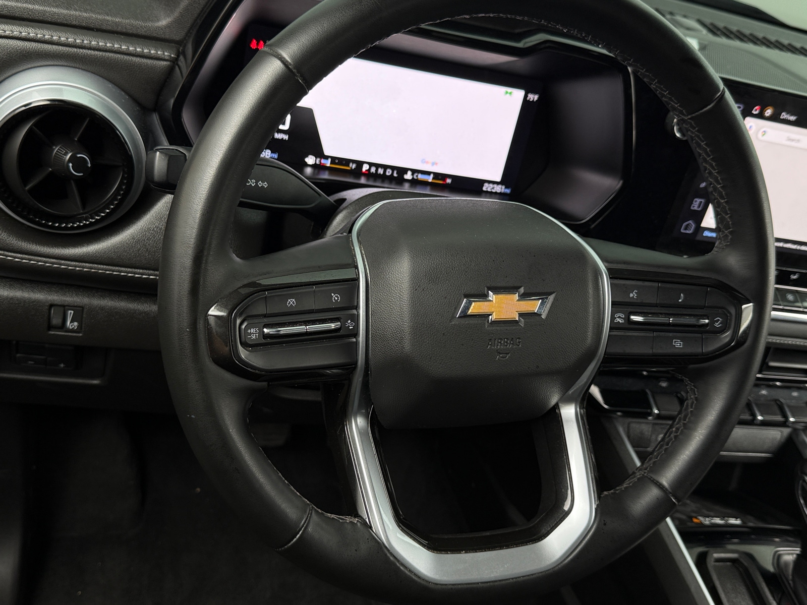 Thumbnail: 2024 Chevrolet Colorado - 5