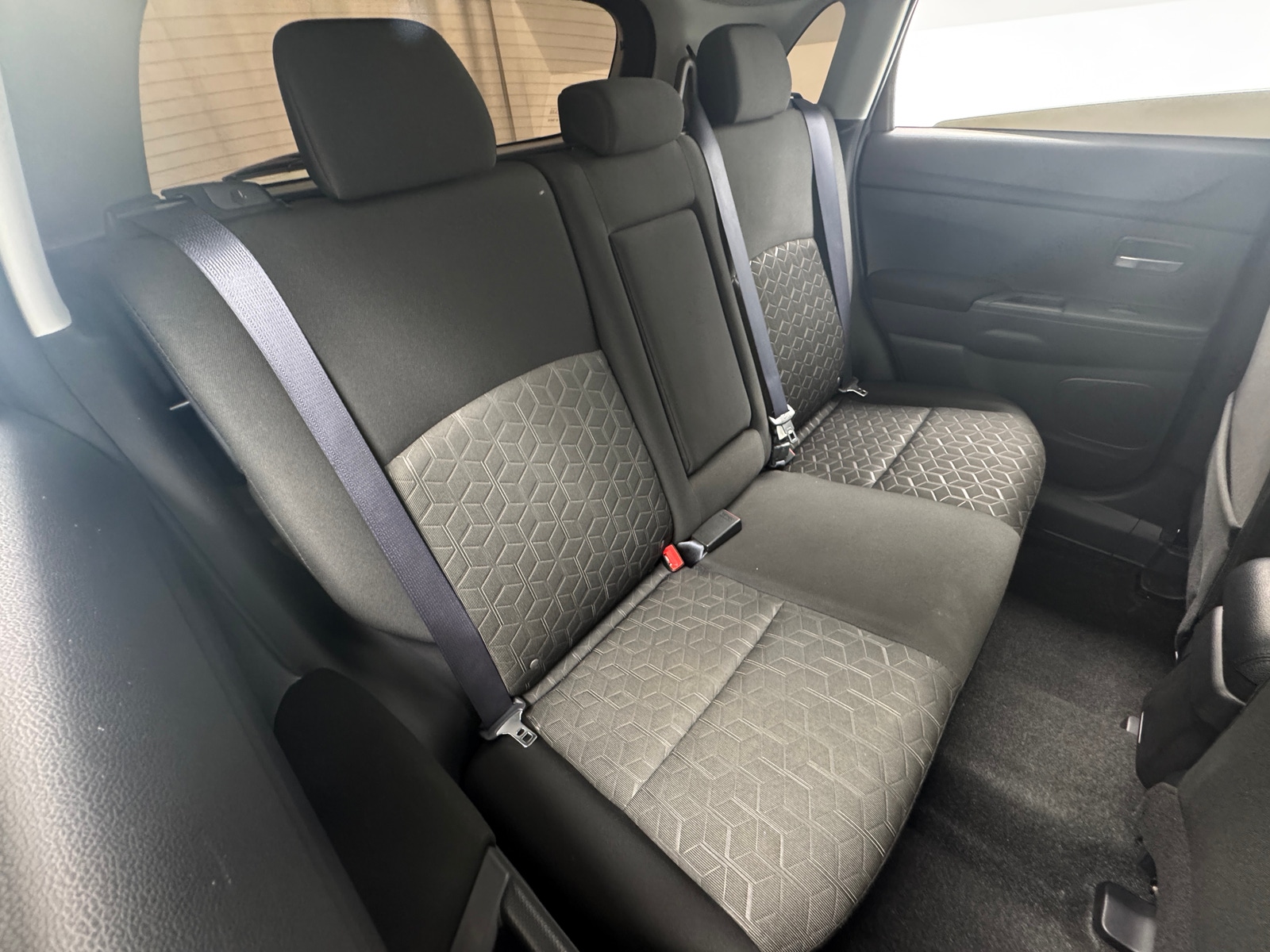 Thumbnail: 2023 Mitsubishi Outlander Sport - 6