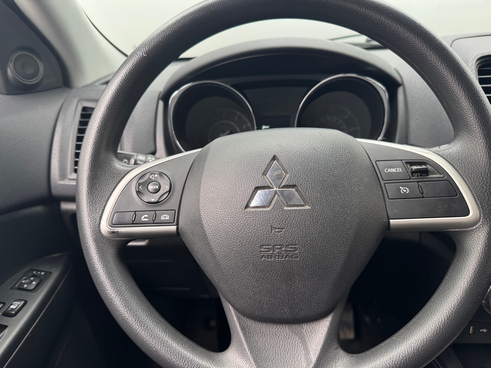 Thumbnail: 2023 Mitsubishi Outlander Sport - 5