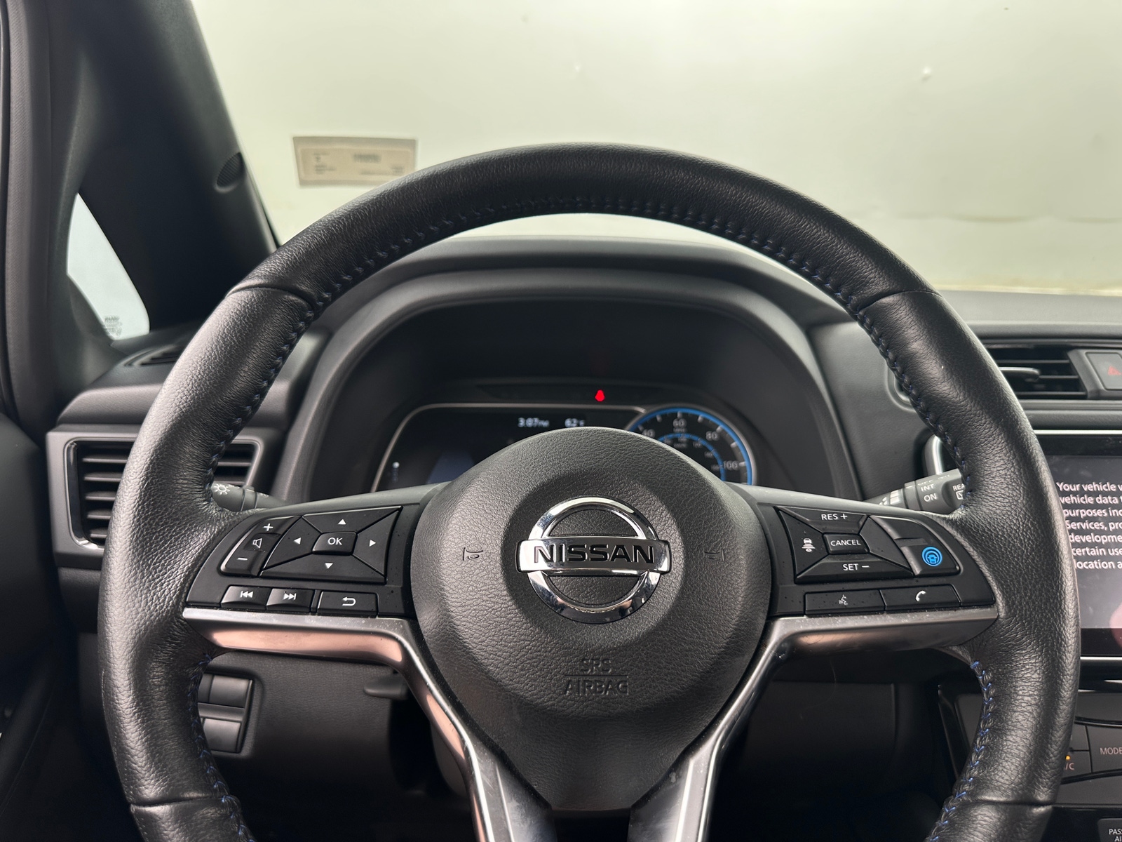 Thumbnail: 2022 Nissan Leaf - 5