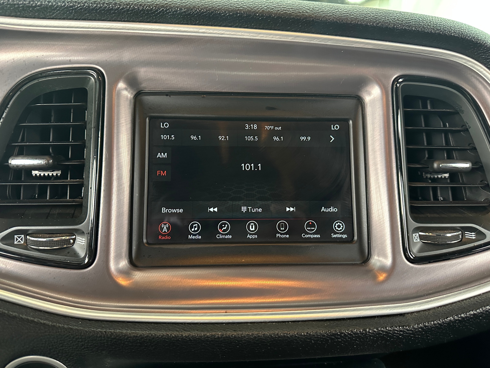 Thumbnail: 2022 Dodge Challenger - 3