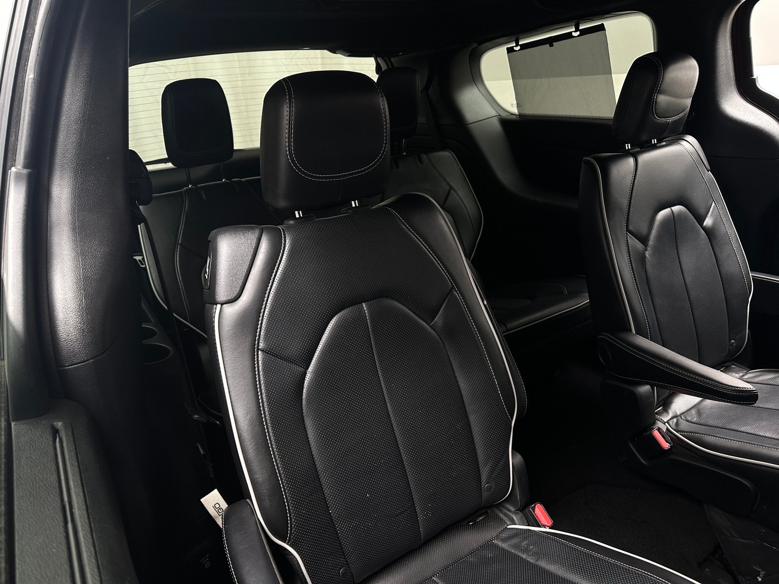 Thumbnail: 2018 Chrysler Pacifica - 5