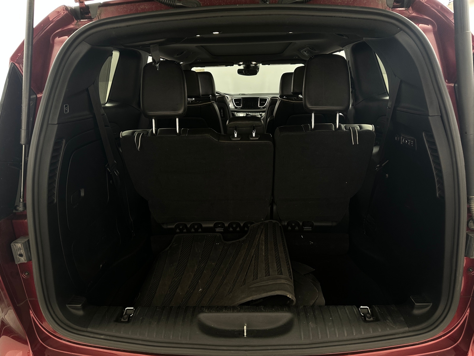 Thumbnail: 2018 Chrysler Pacifica - 6