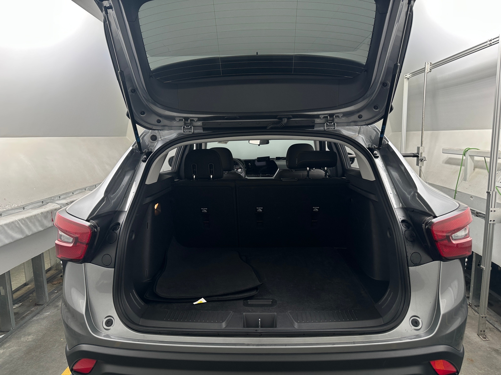 Thumbnail: 2025 Chevrolet Trax - 7