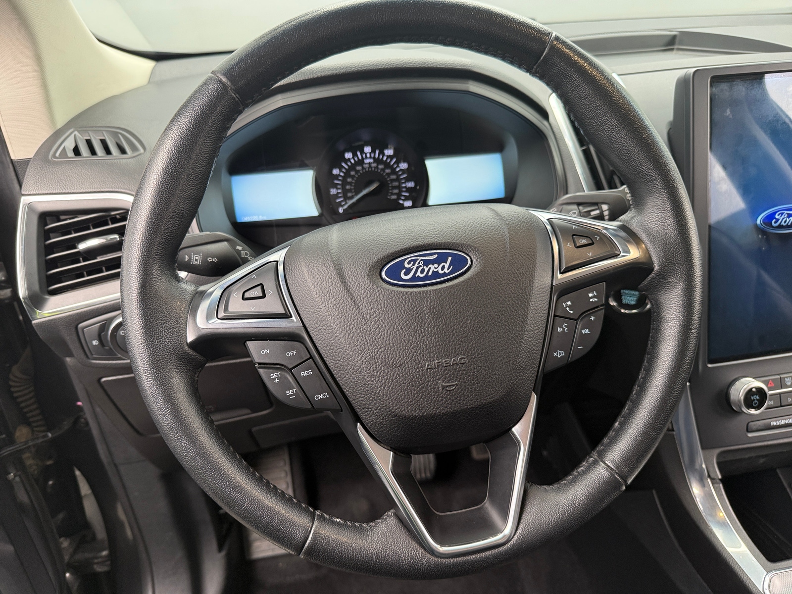 Thumbnail: 2022 Ford Edge - 4