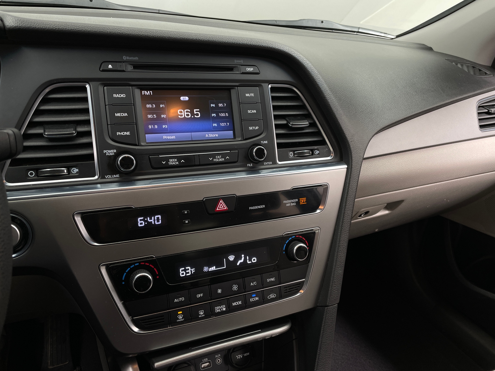 Thumbnail: 2016 Hyundai Sonata - 4