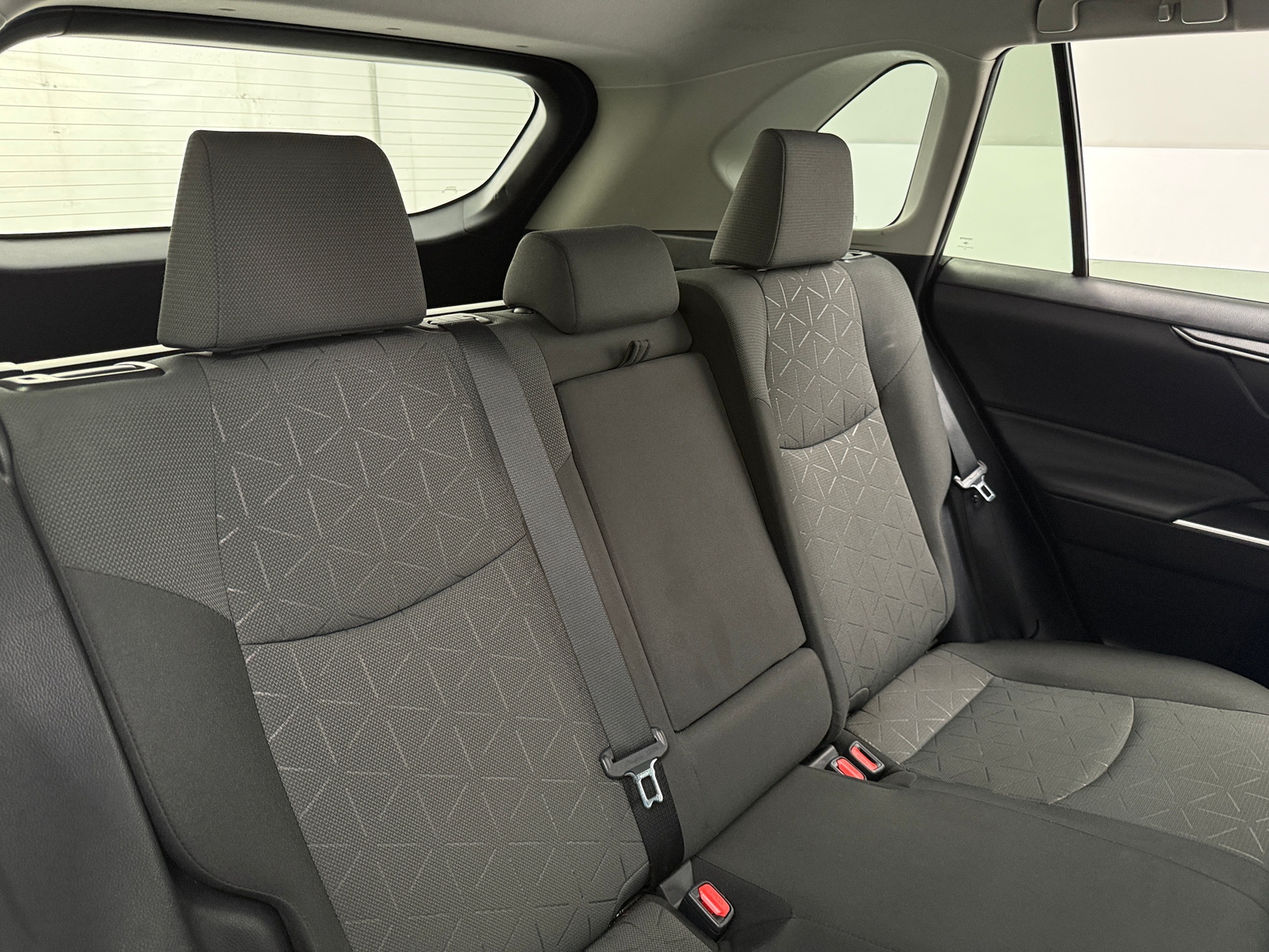 Thumbnail: 2021 Toyota RAV4 - 6