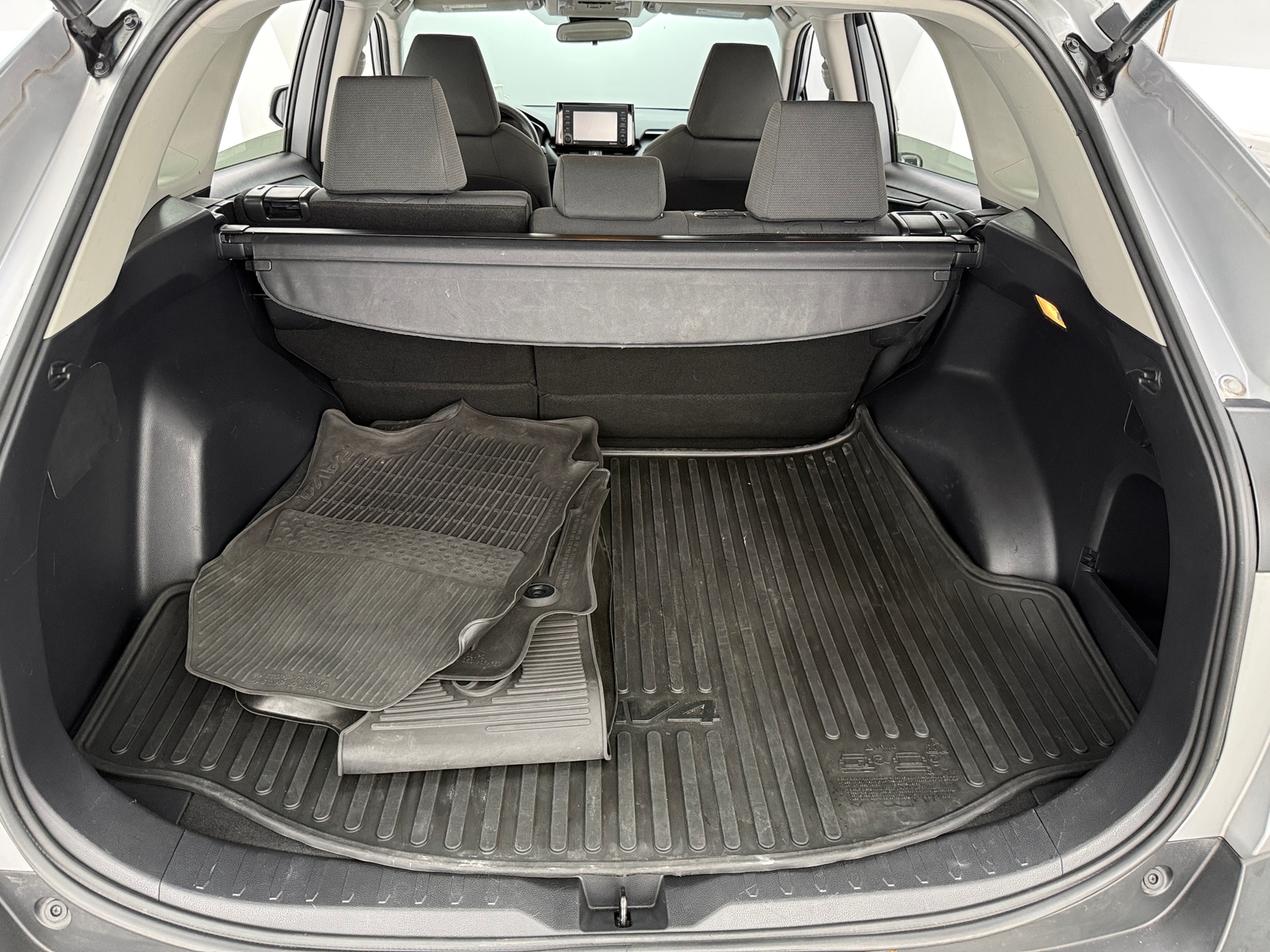 Thumbnail: 2021 Toyota RAV4 - 7