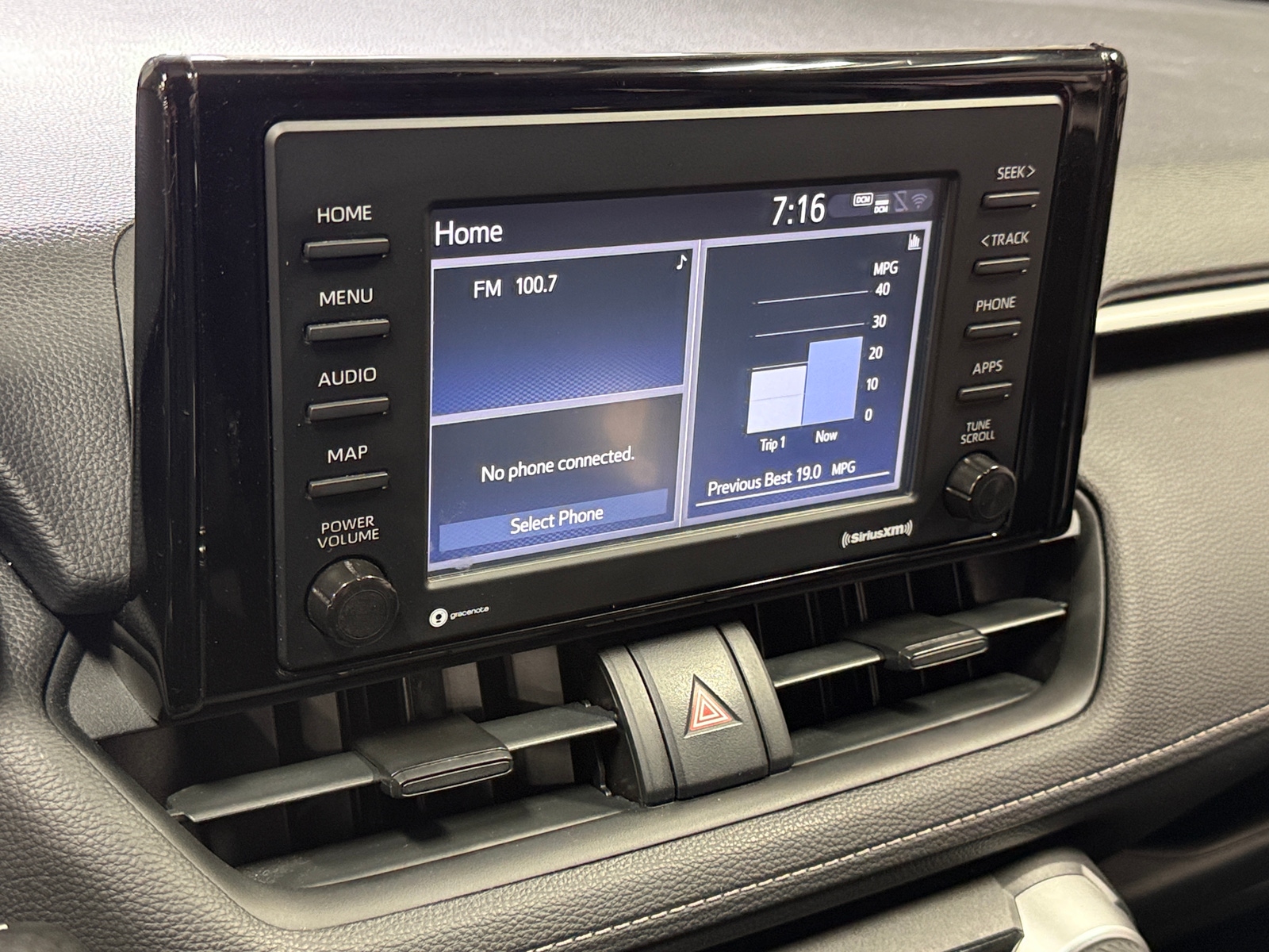 Thumbnail: 2021 Toyota RAV4 - 4