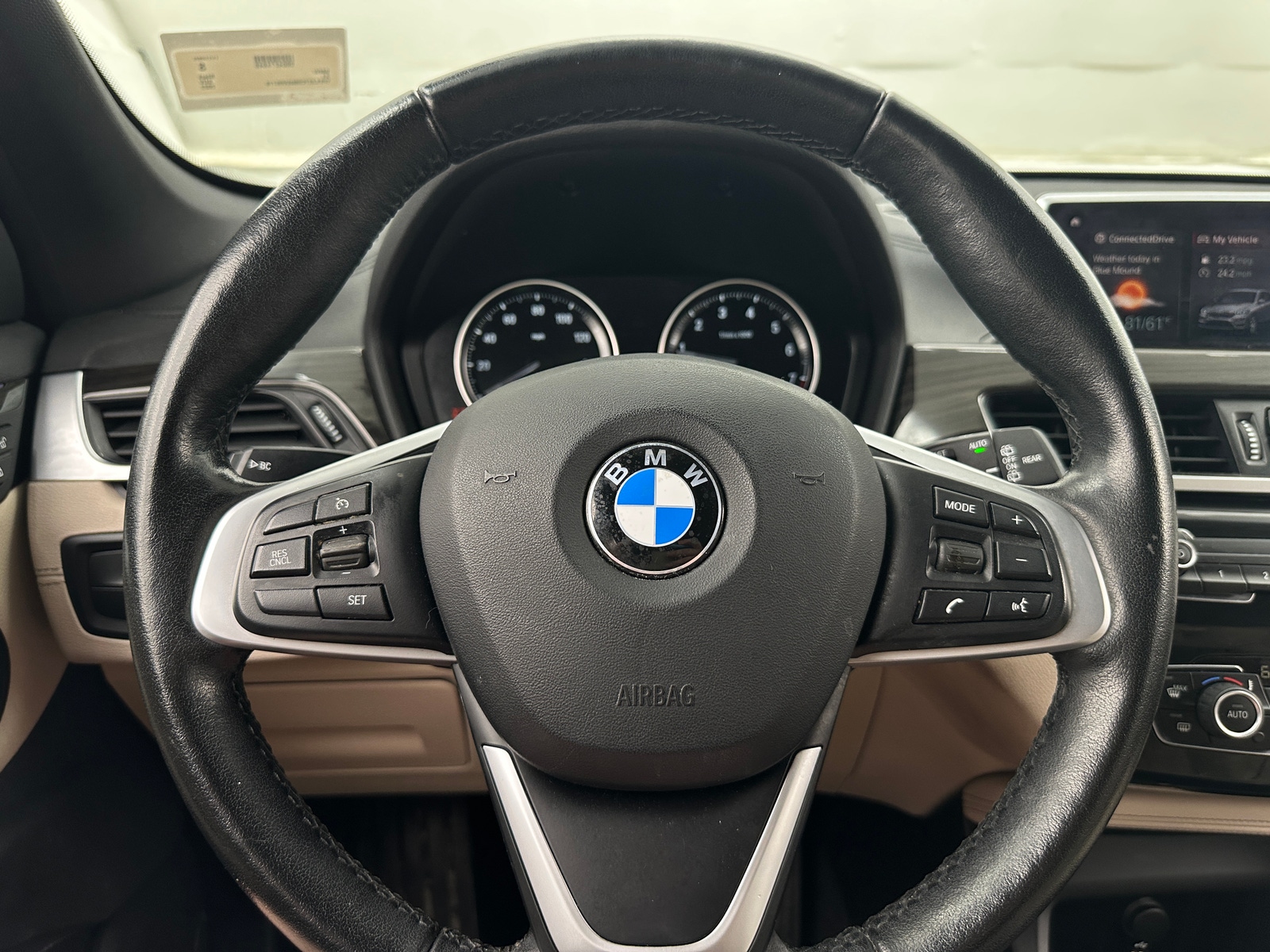 Thumbnail: 2022 BMW X1 - 4