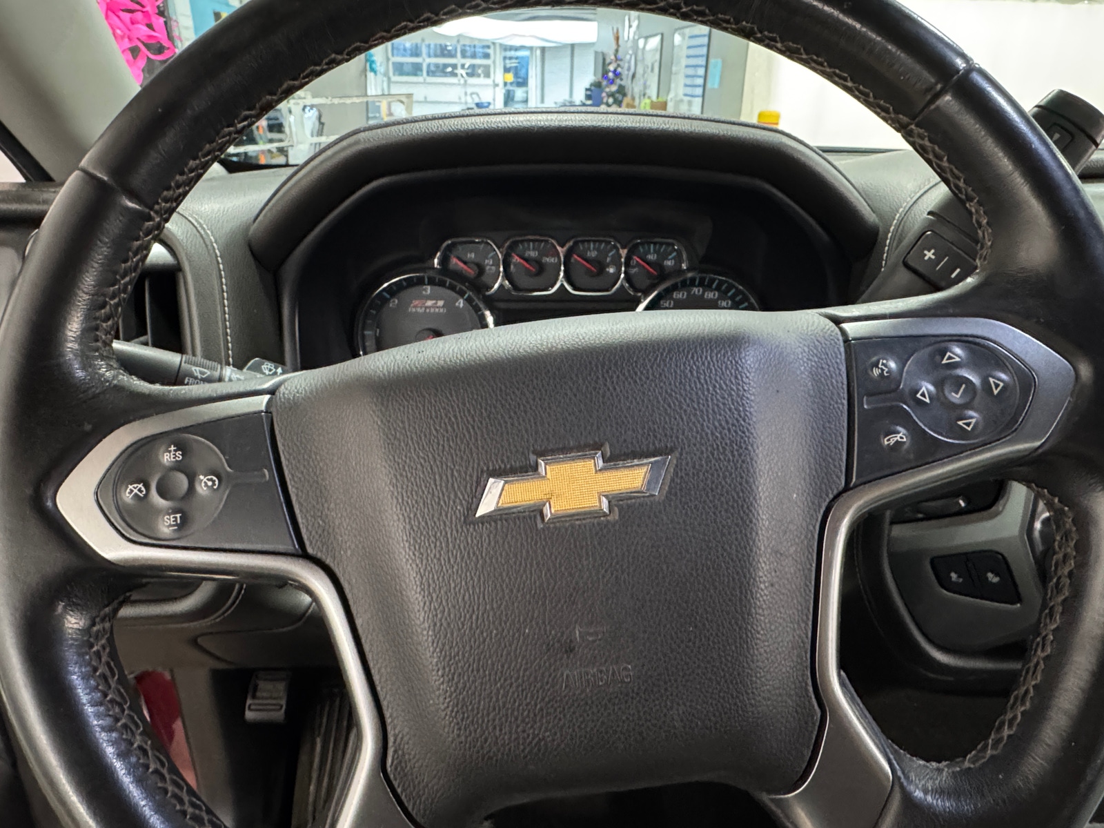 Thumbnail: 2015 Chevrolet Silverado 1500 - 4