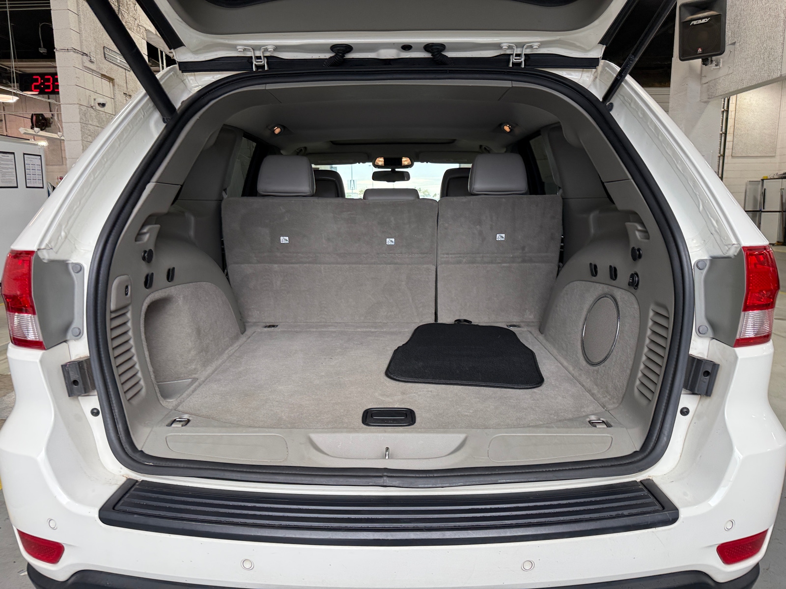 Thumbnail: 2012 Jeep Grand Cherokee - 7