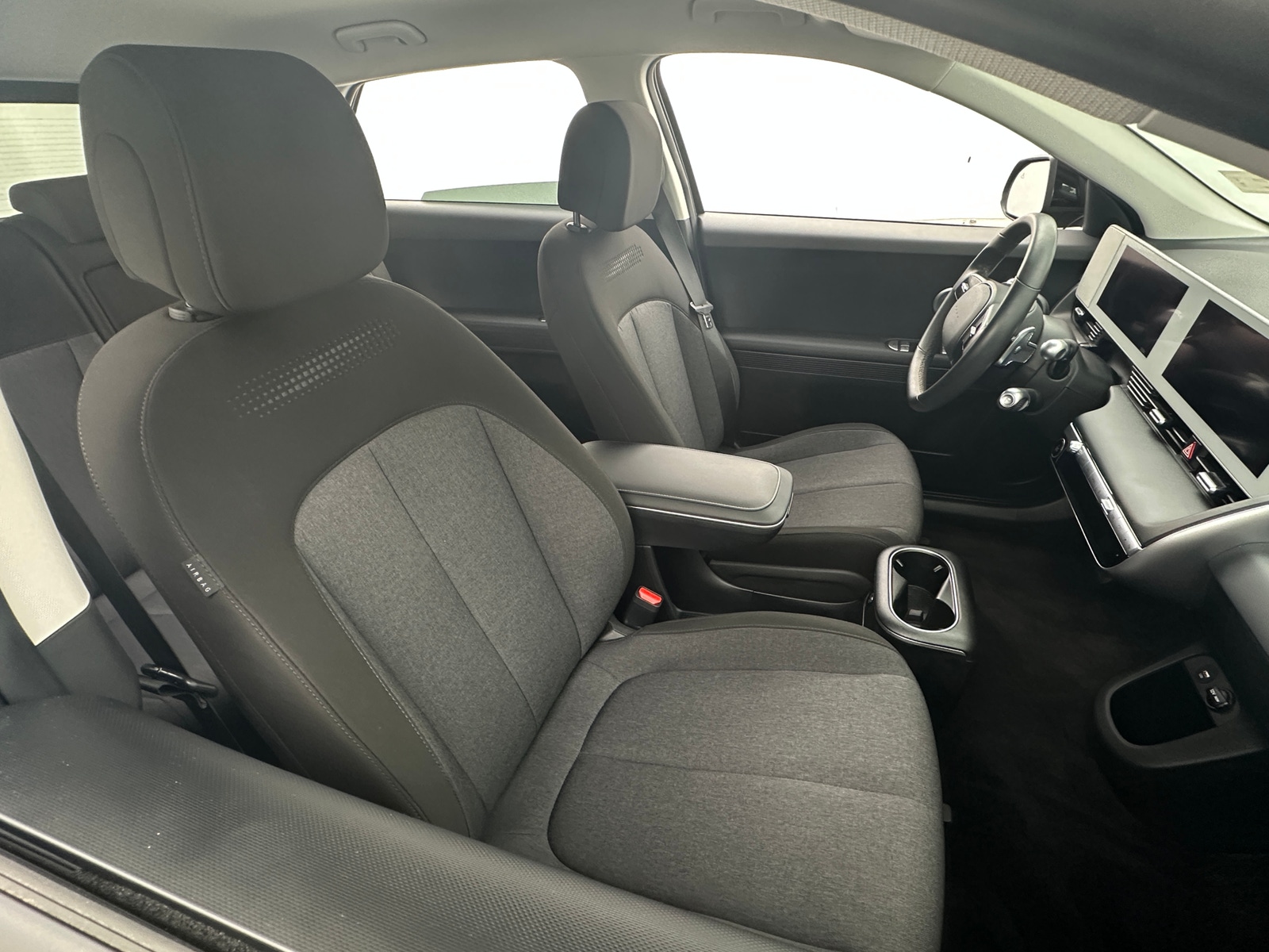 Thumbnail: 2022 Hyundai Ioniq 5 - 2