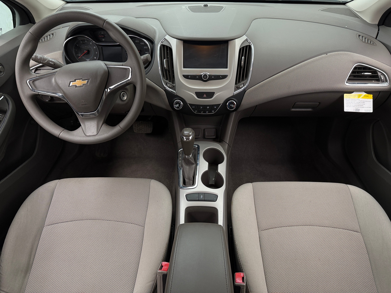 Thumbnail: 2018 Chevrolet Cruze - 3