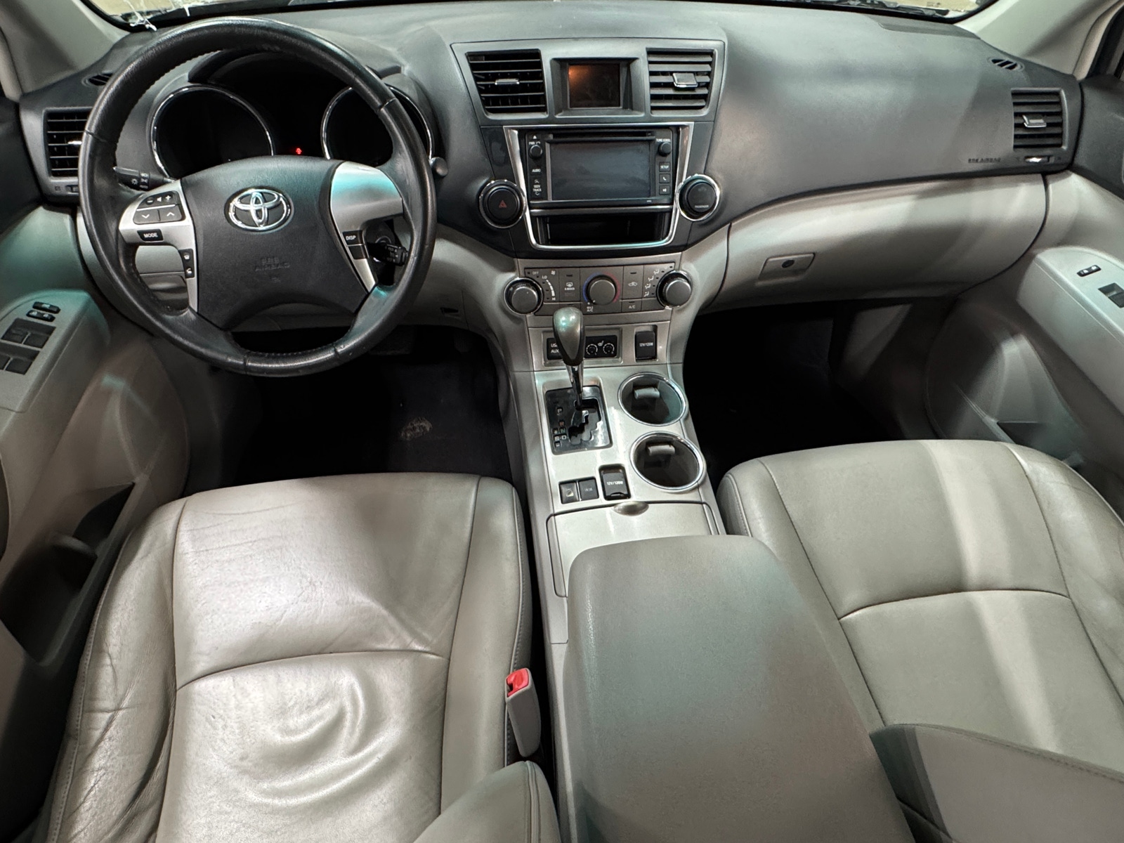 Thumbnail: 2013 Toyota Highlander - 3