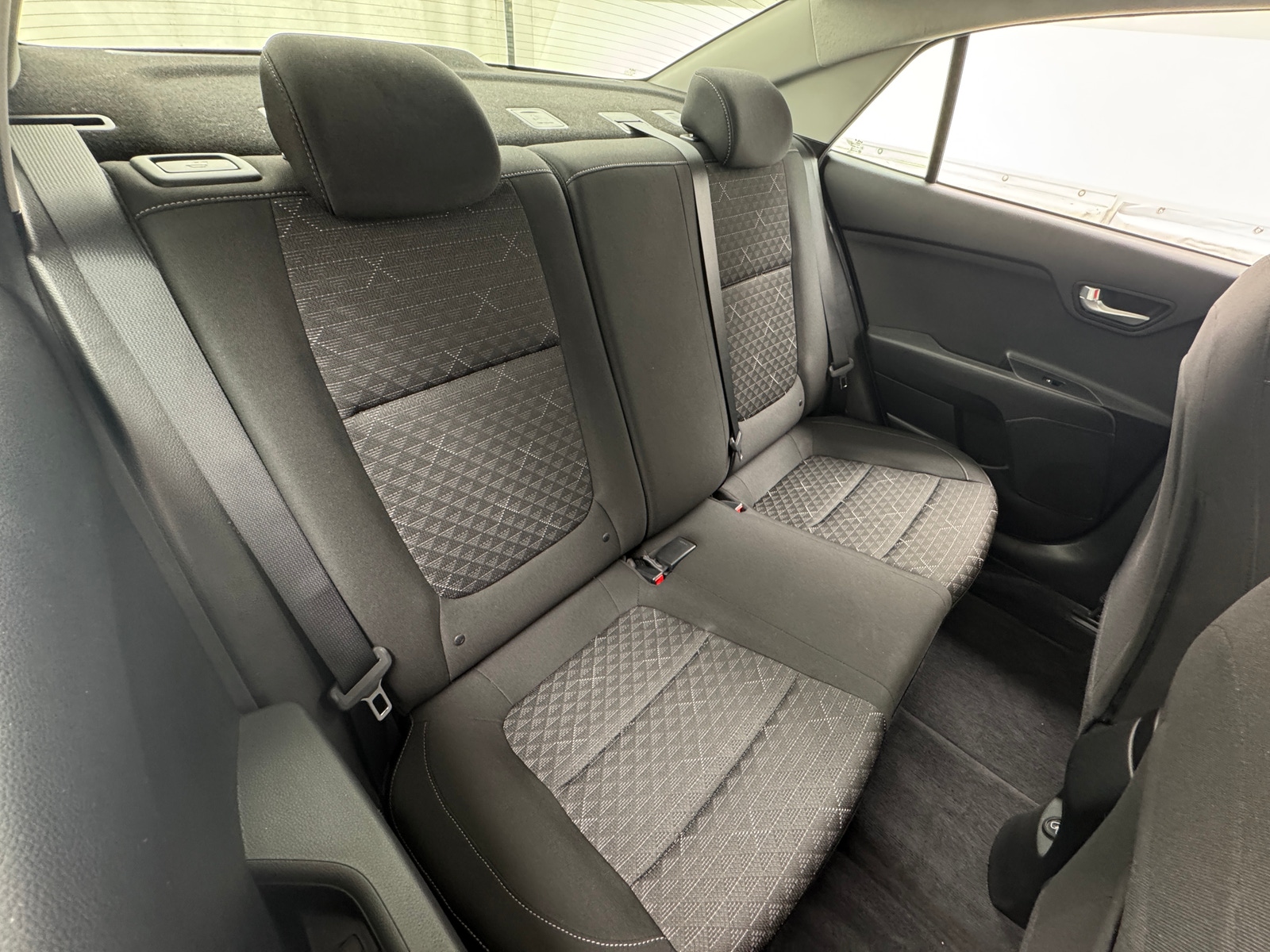 Thumbnail: 2022 Kia Rio - 6