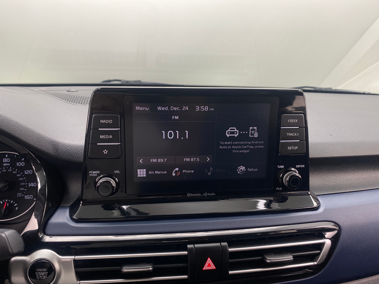 Thumbnail: 2023 Kia Seltos - 4