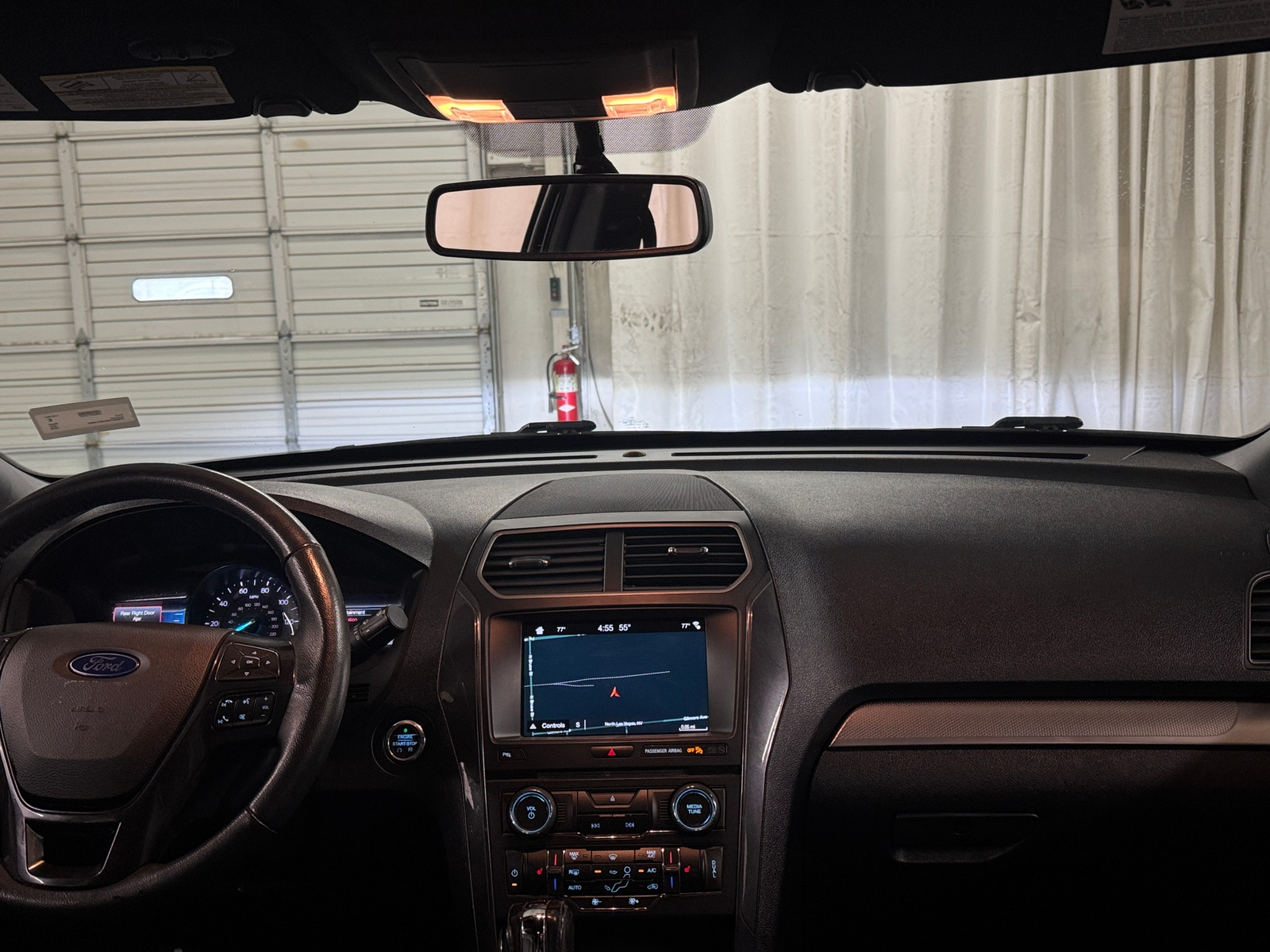 Thumbnail: 2018 Ford Explorer - 3