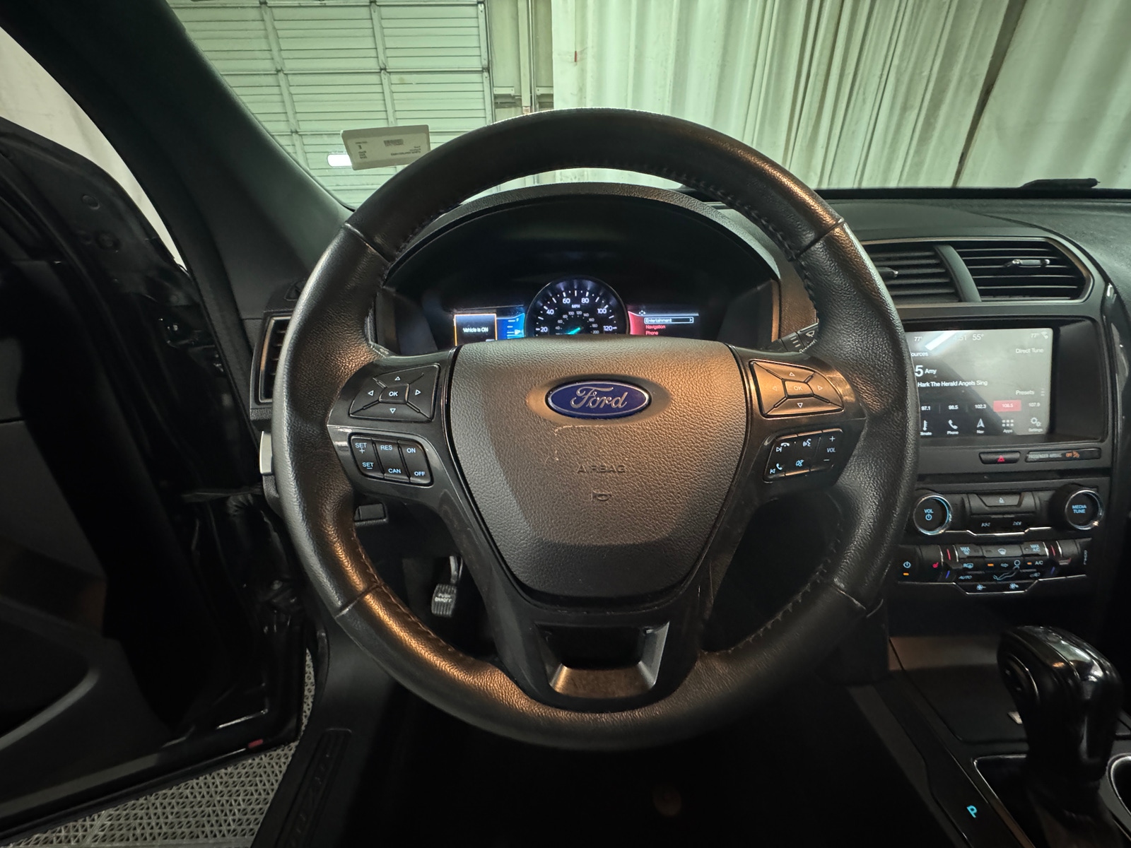 Thumbnail: 2018 Ford Explorer - 5