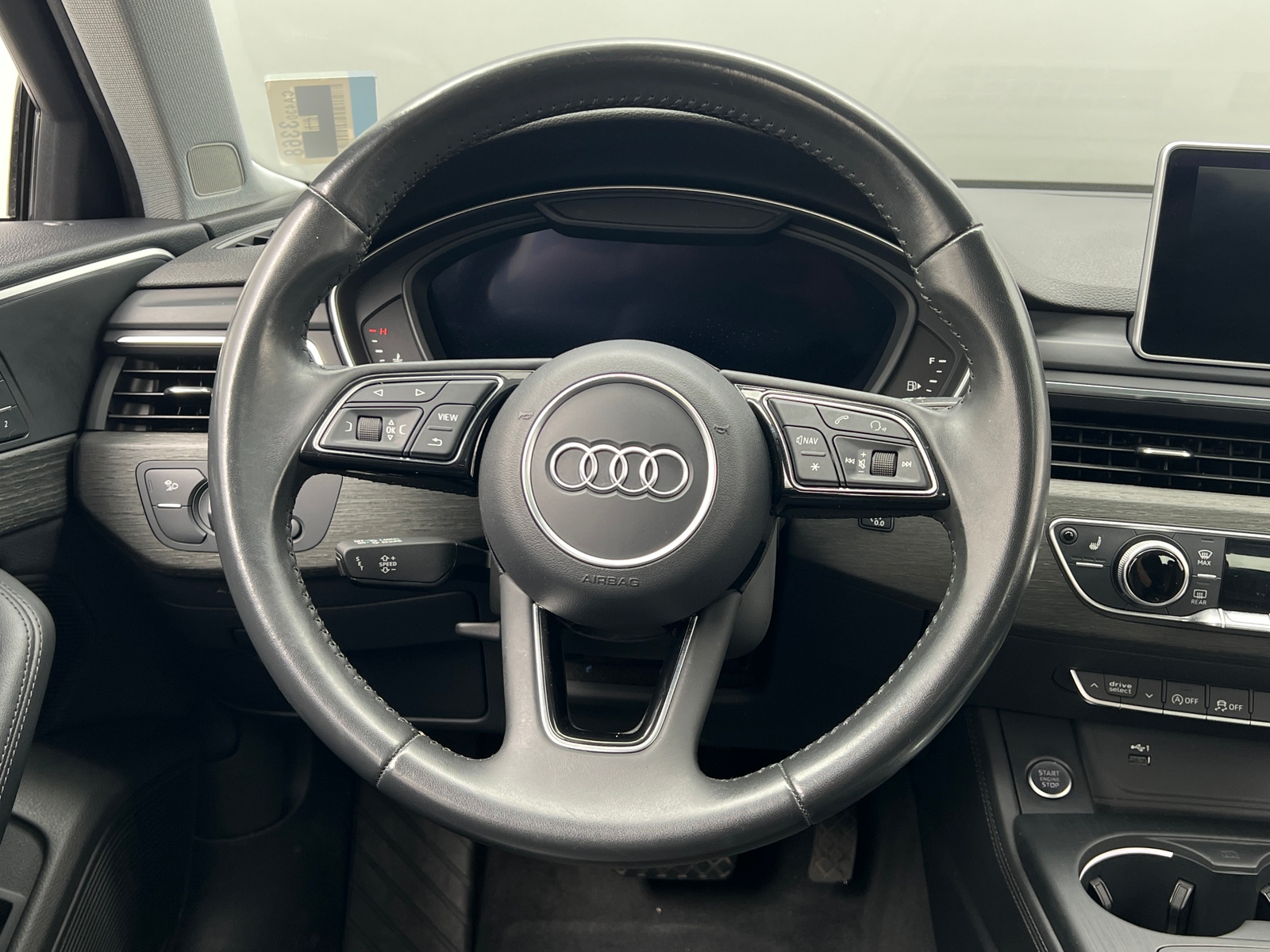 Thumbnail: 2019 Audi A4 - 4