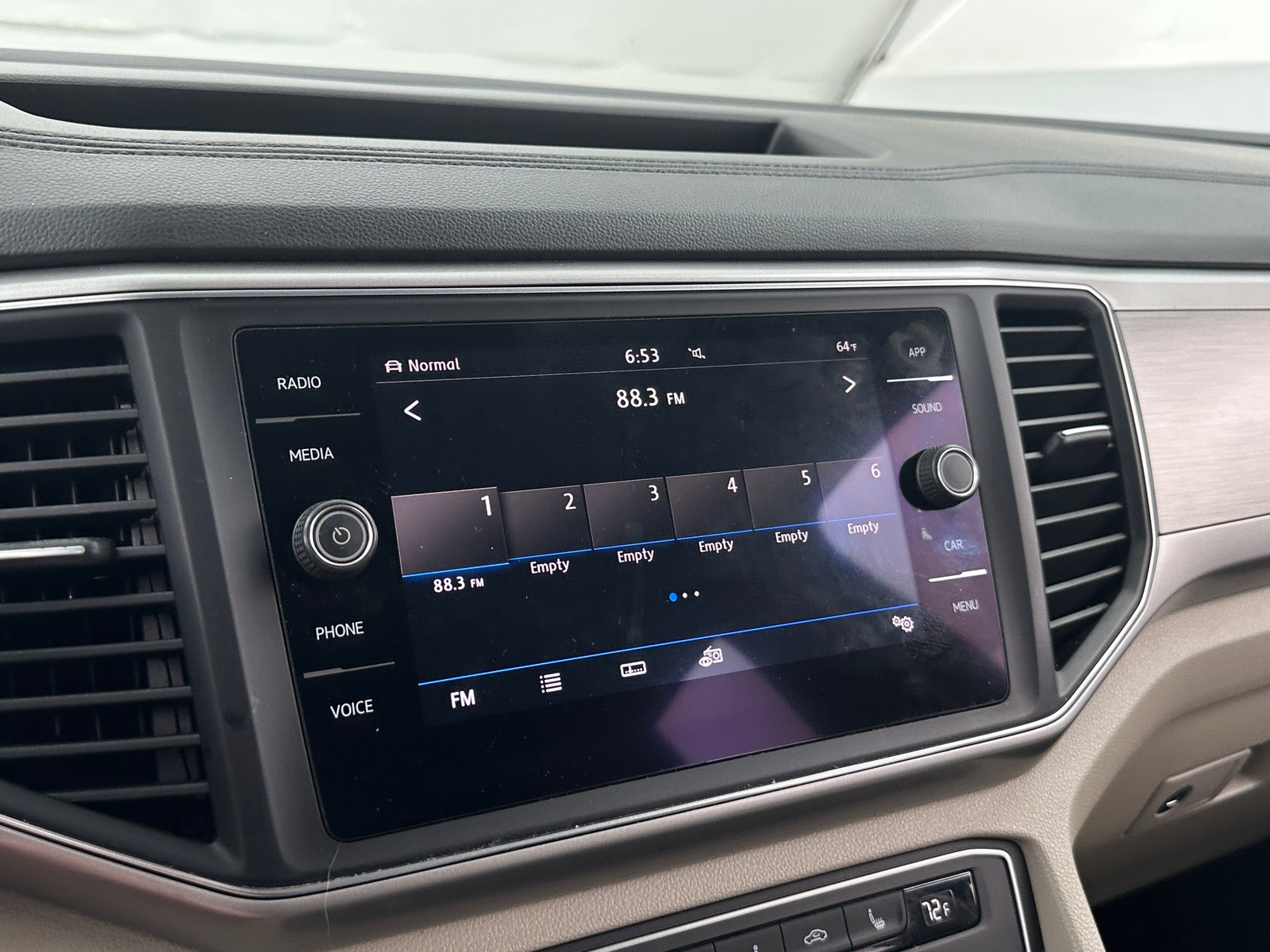 Thumbnail: 2019 Volkswagen Atlas - 3