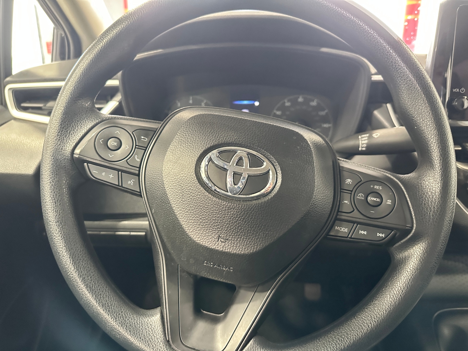 Thumbnail: 2025 Toyota Corolla - 5