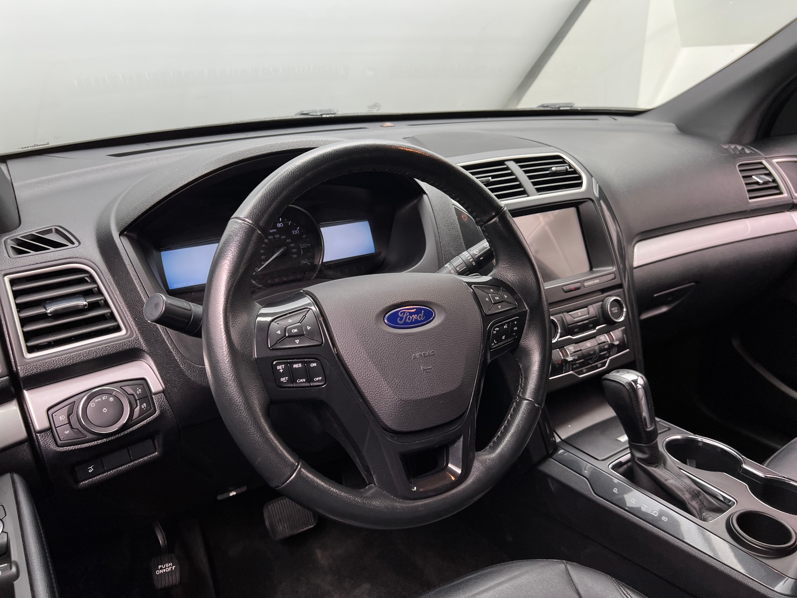 Thumbnail: 2017 Ford Explorer - 4