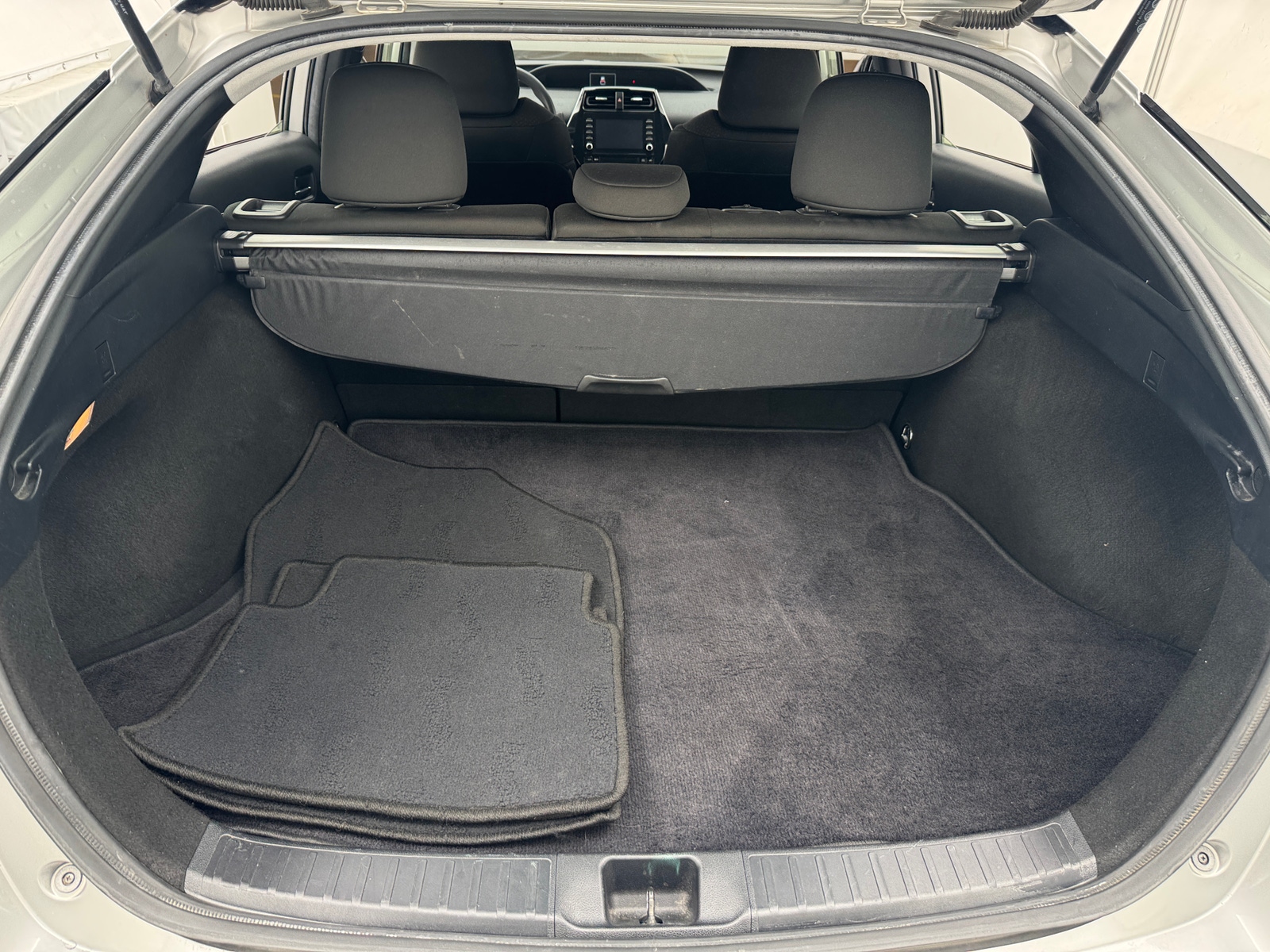 Thumbnail: 2020 Toyota Prius - 7