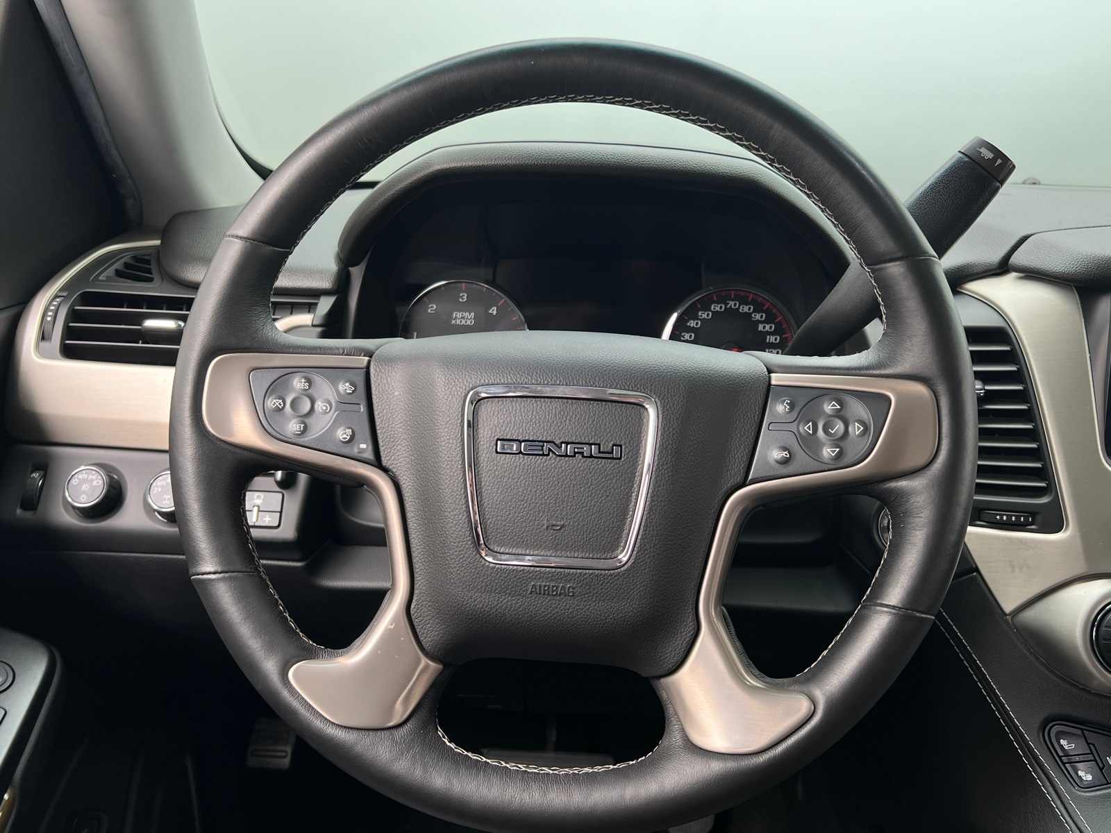 Thumbnail: 2016 GMC Yukon - 4