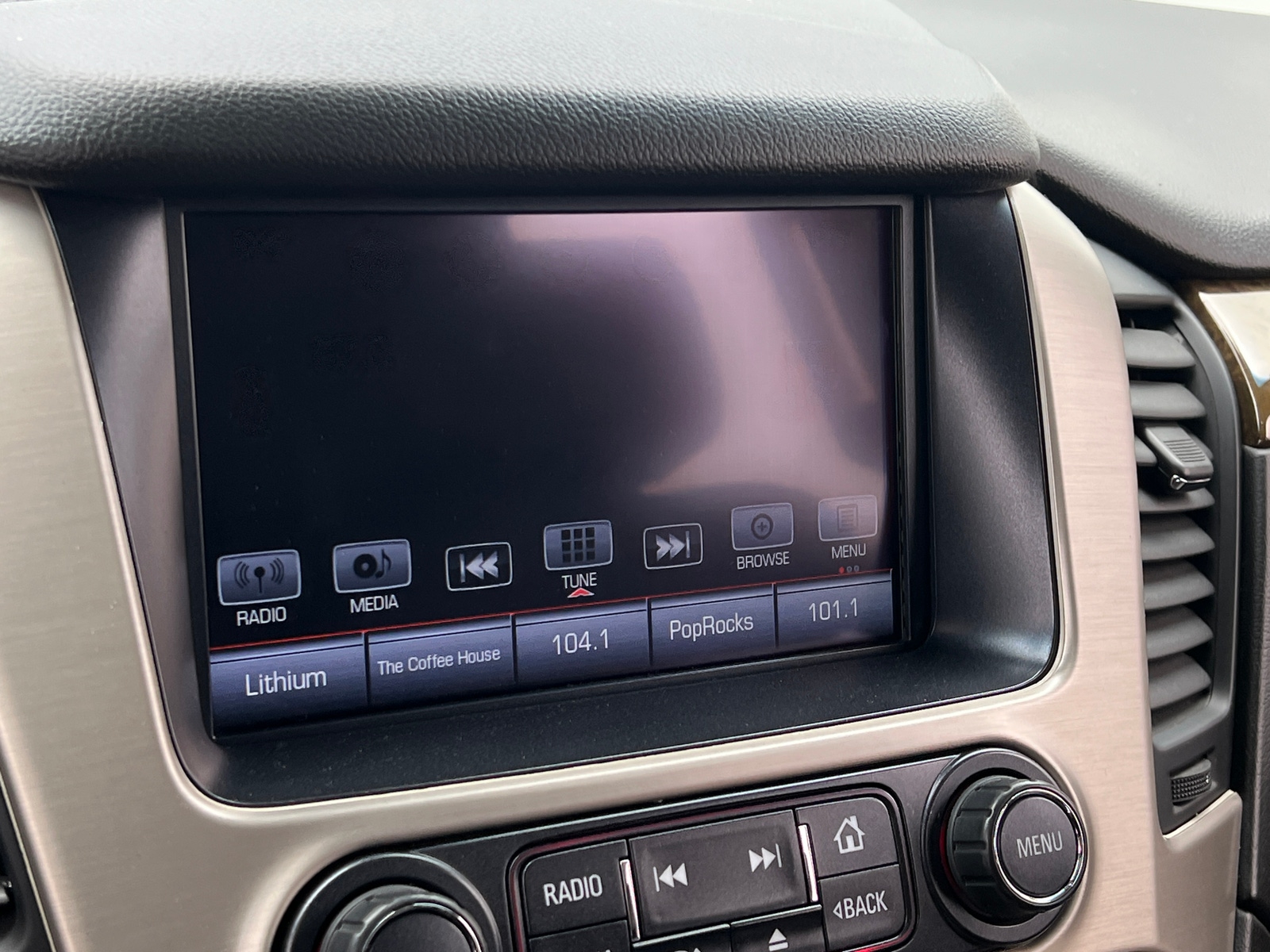 Thumbnail: 2016 GMC Yukon - 3