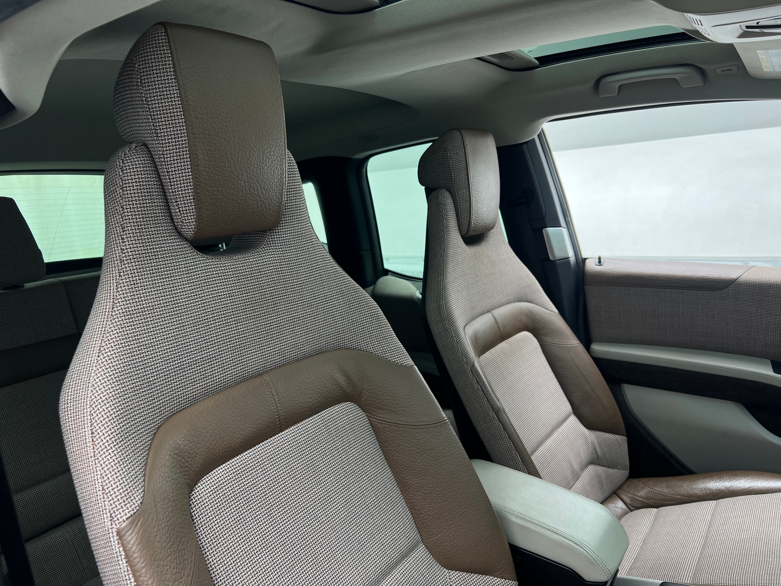 Thumbnail: 2018 BMW i3 - 2