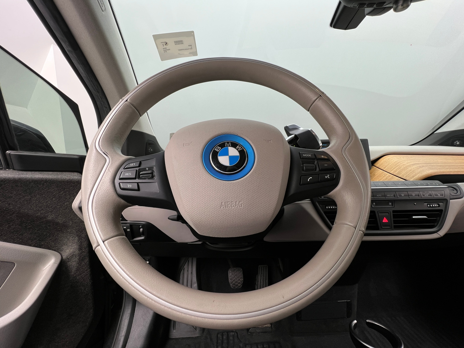 Thumbnail: 2018 BMW i3 - 4
